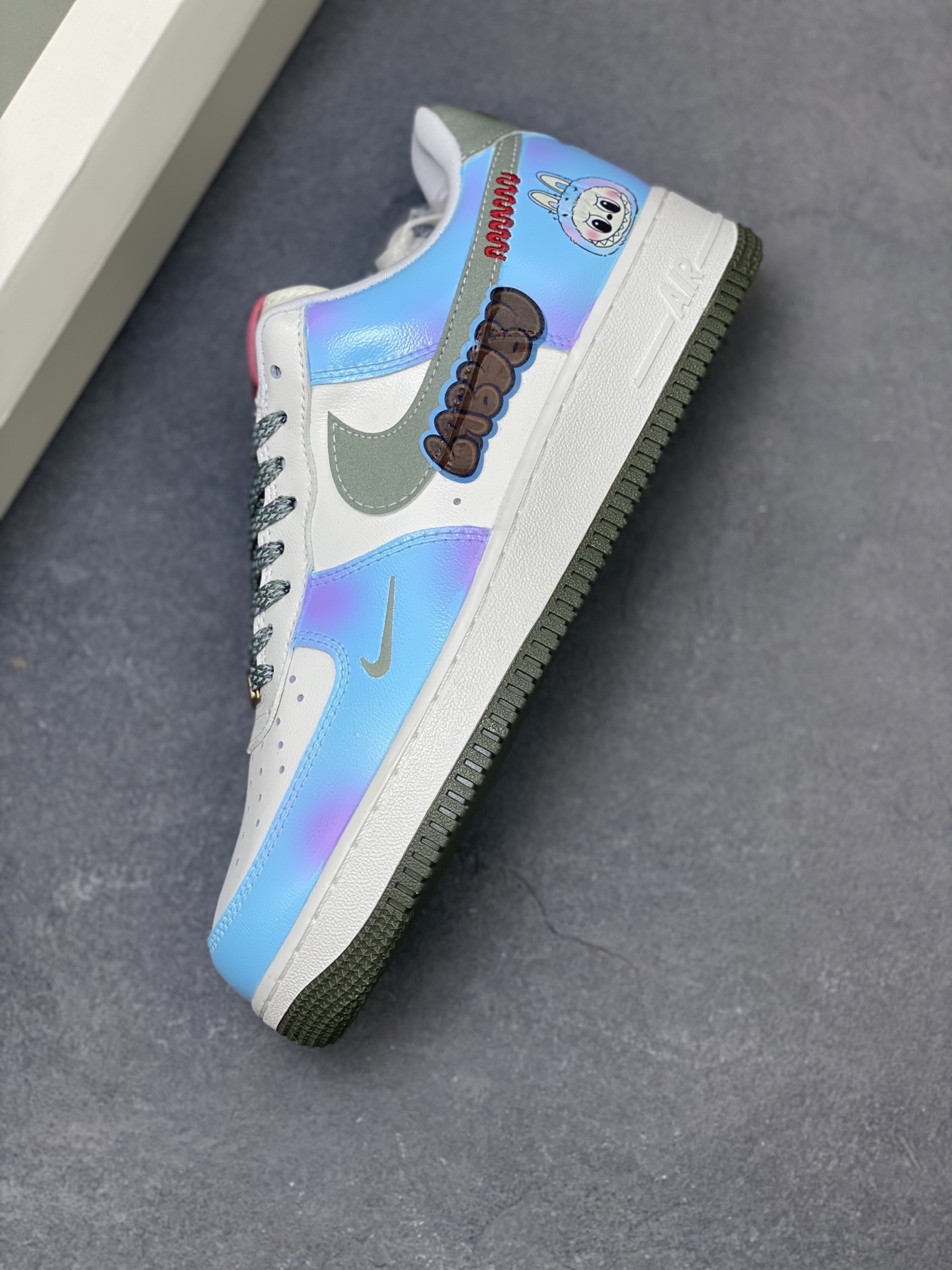 Nike Air Force 1 '07 Low Top Sneakers Limited Edition - HV5979-130 8 i1755447222362 9027 0 6