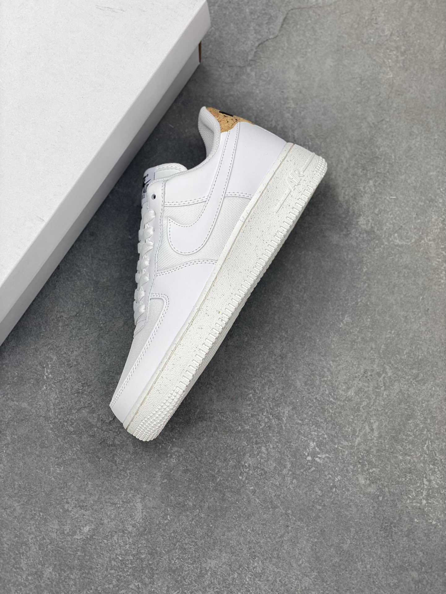 Nike Air Force 1 '07 Low White/Black,Honeycomb Cushion,Original Accessories 8 i1755451294768 5713 0 6