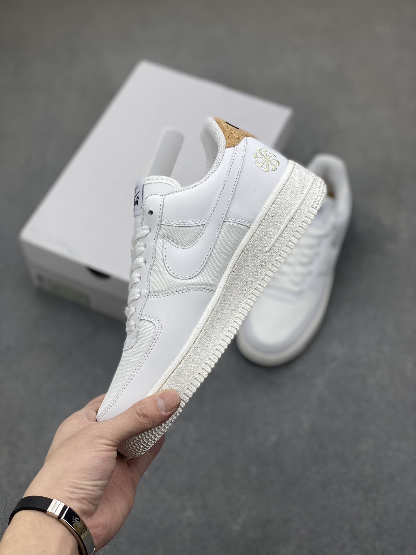 Nike Air Force 1 '07 Low White/Black,Honeycomb Cushion,Original Accessories 4 i1755451294768 6415 0 2
