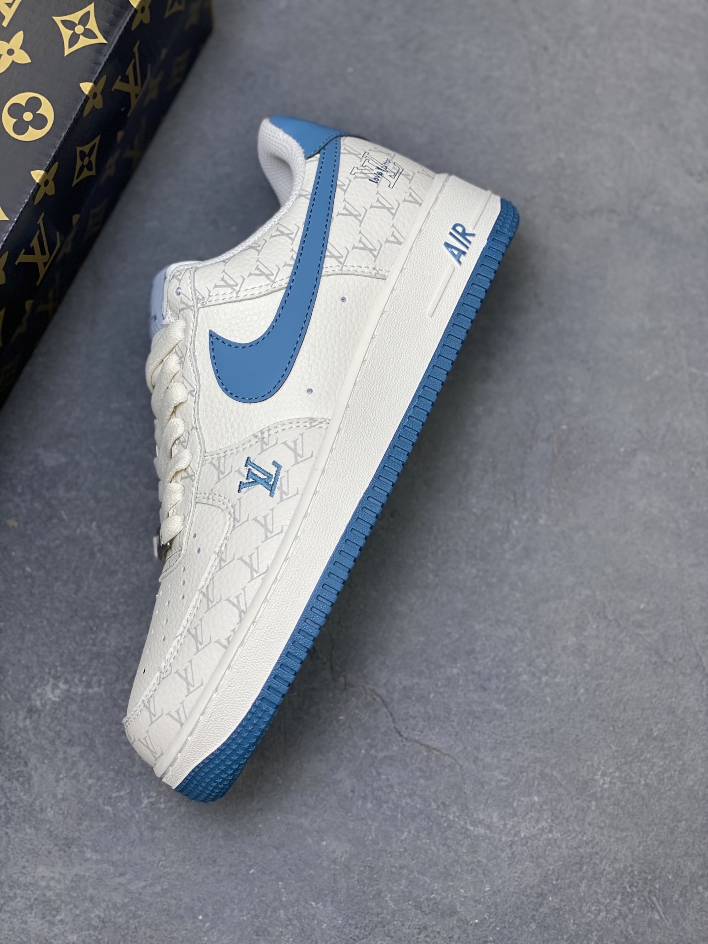 Nike Air Force 1 '07 Low Sneakers - Limited Edition Design 8 i1755535555735 3383 0 6