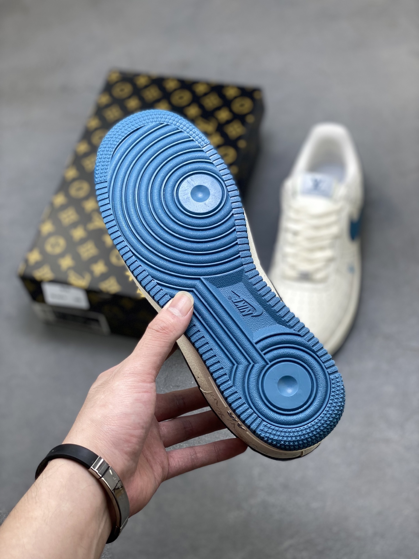 Nike Air Force 1 '07 Low Sneakers - Limited Edition Design 7 i1755535556441 3328 0 5
