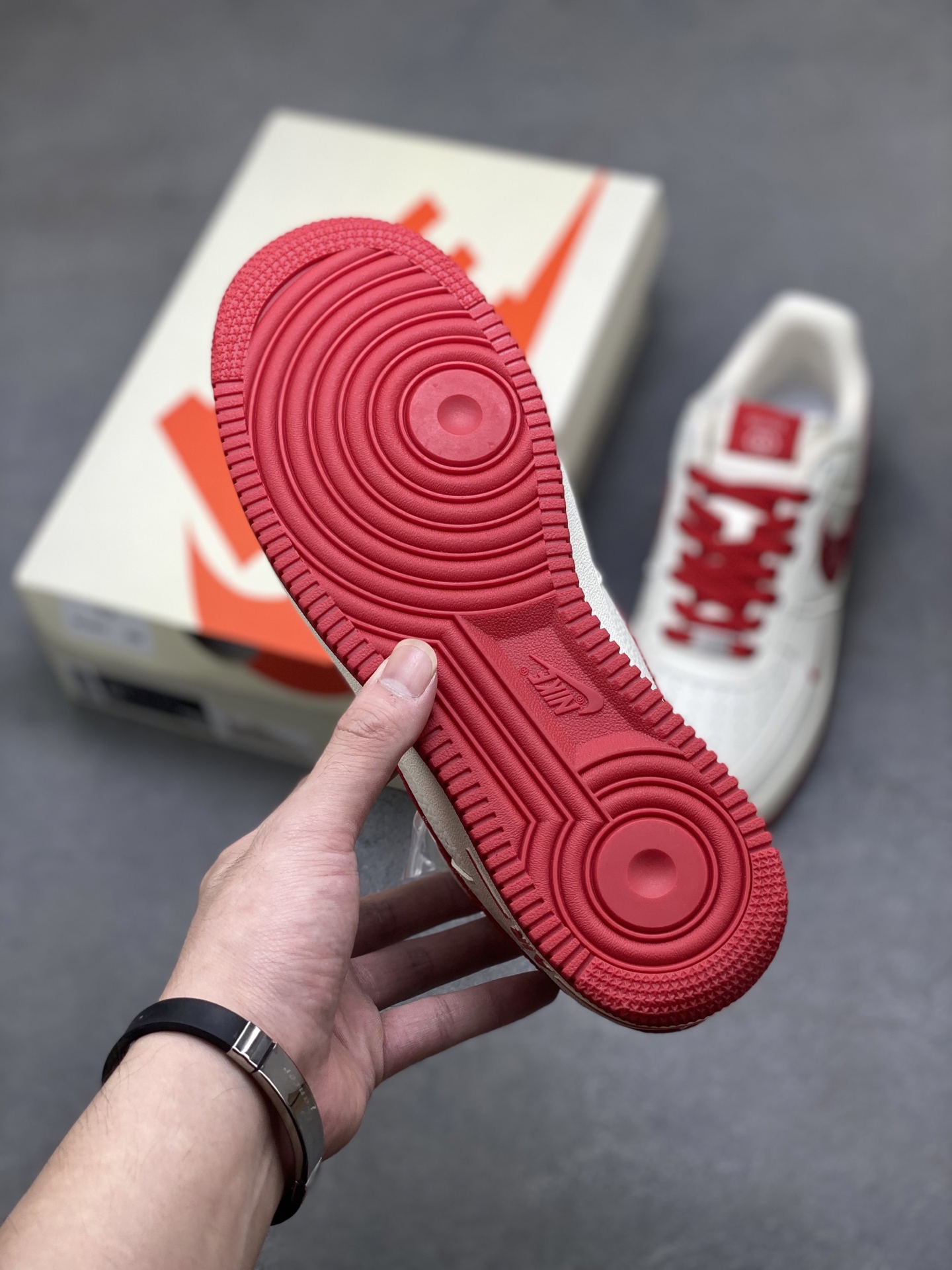 Nike Air Force 1 '07 Low White/Red Custom Sneakers with Gucci Logo 7 i1755535649229 7220 0 5