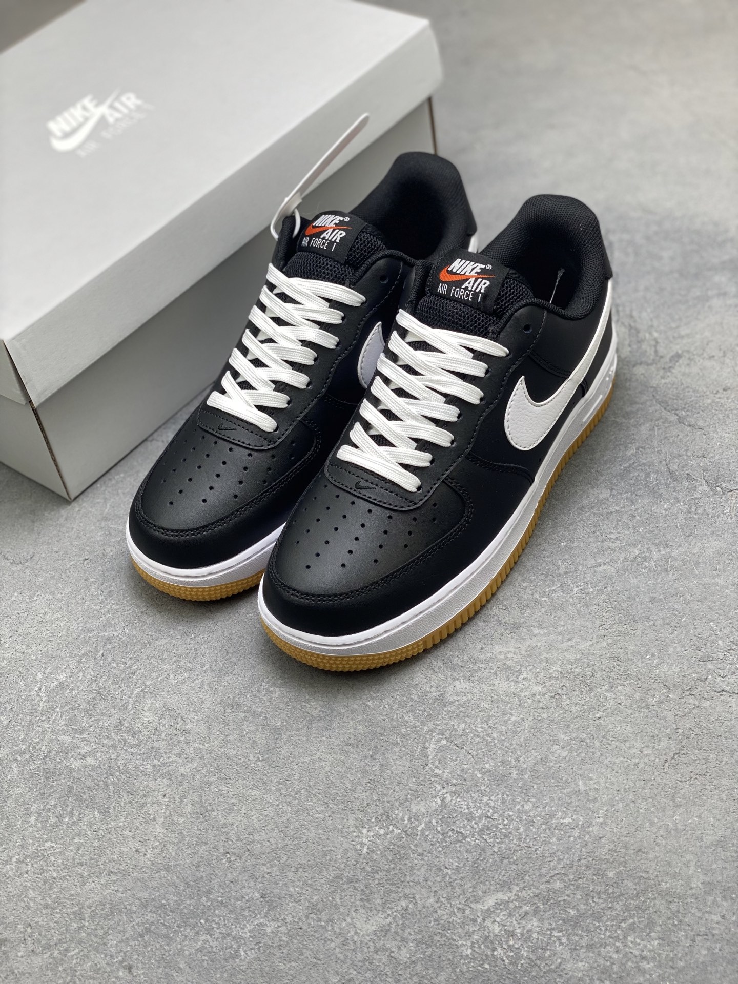 Nike Air Force 1 '07 Low Black & White Casual Sneakers 9 i1755535684967 3616 0 7