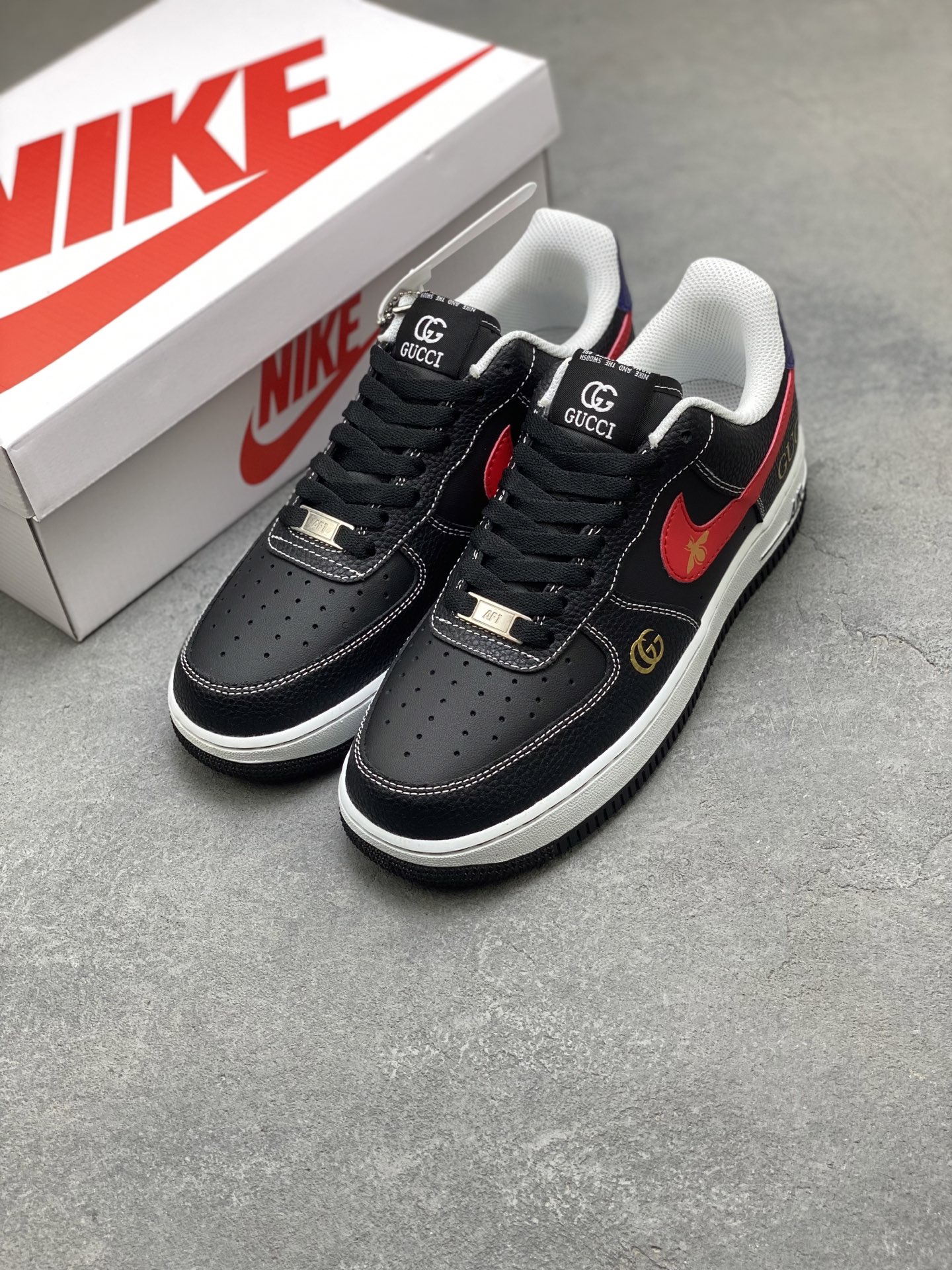 Nike Air Force 1 '07 Low Black/Red Custom Sneakers Limited Edition 9 i1755620350371 3024 0 7