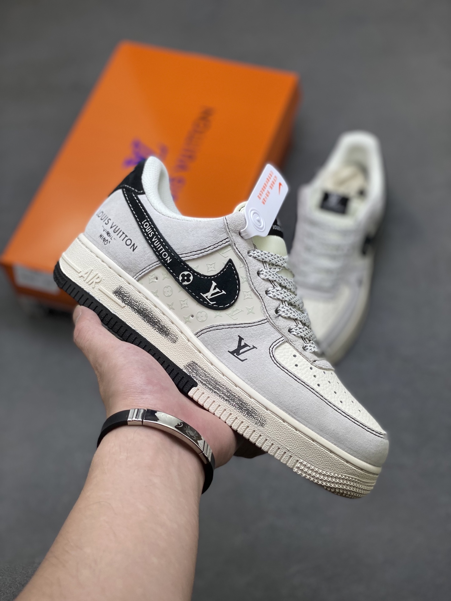 Nike Air Force 1 '07 Low Louis Vuitton Custom Sneakers - Limited Edition 2 i1755710732001 1270 0 0