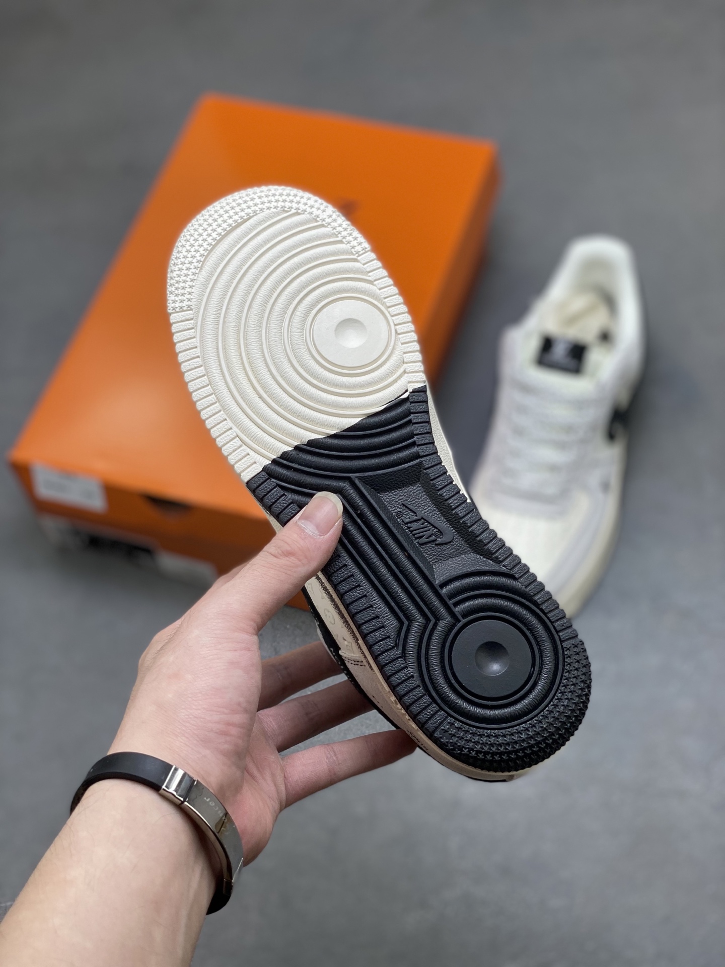 Nike Air Force 1 '07 Low Louis Vuitton Custom Sneakers - Limited Edition 7 i1755710734717 2685 0 5