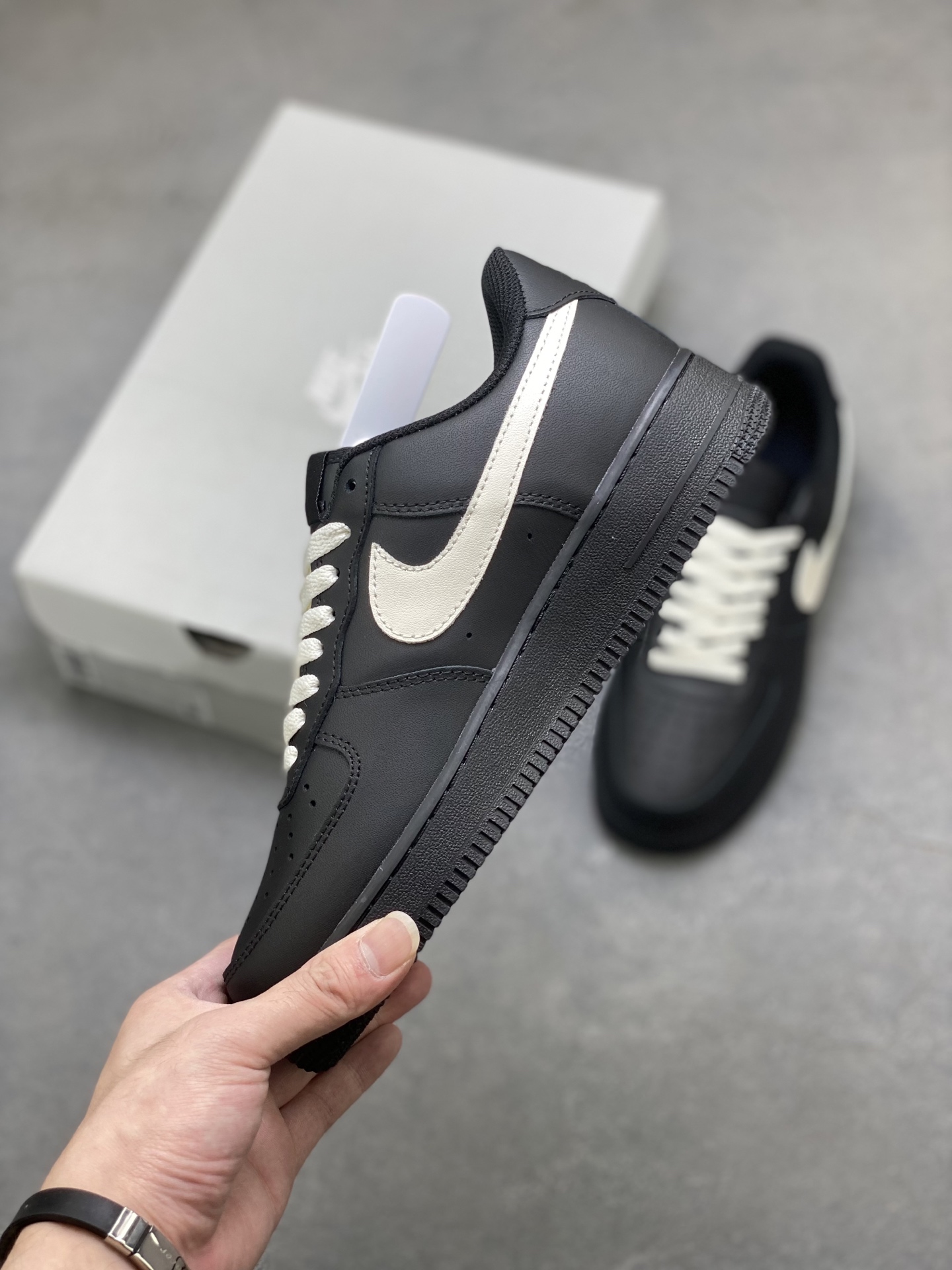 Nike Air Force 1 '07 Low Black/White Leather Sneakers DD8959-001 4 i1755710839793 7379 0 2