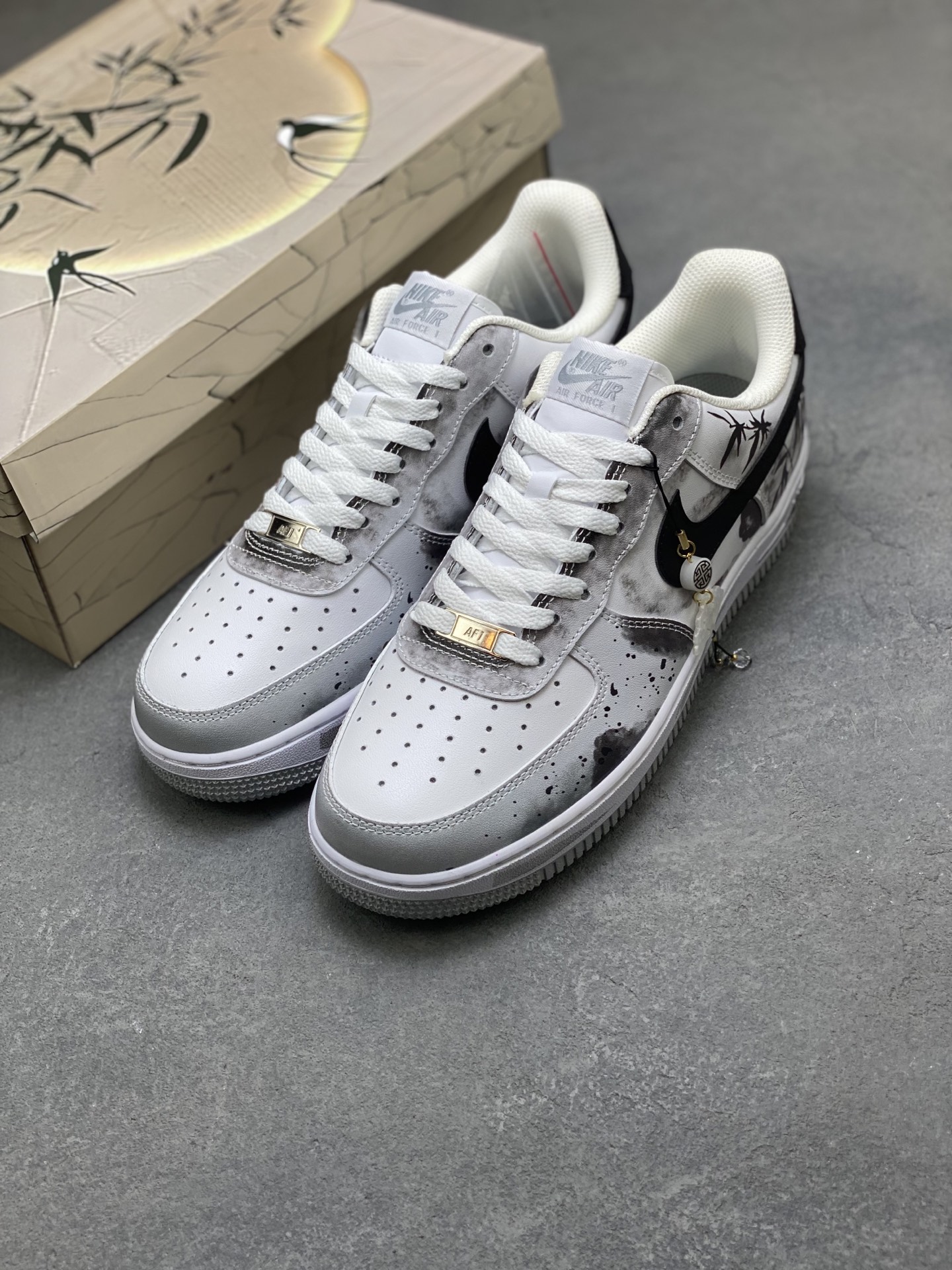 Nike Air Force 1 '07 Low Ink Splatter Sneakers - Limited Edition Design 9 i1755711184872 5477 0 7