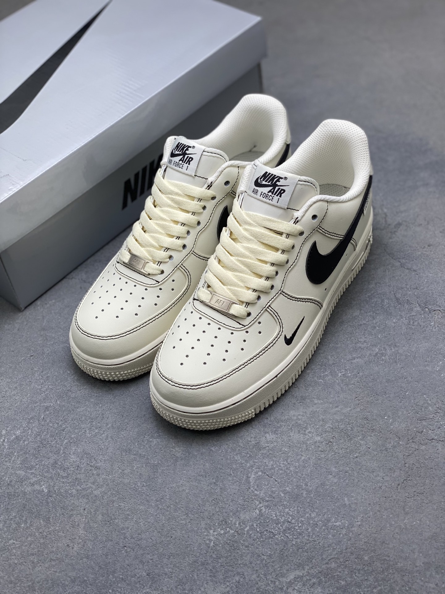 Nike Air Force 1 '07 Low Sneakers - Limited Edition, Comfortable & Stylish 9 i1755711237193 9700 0 7