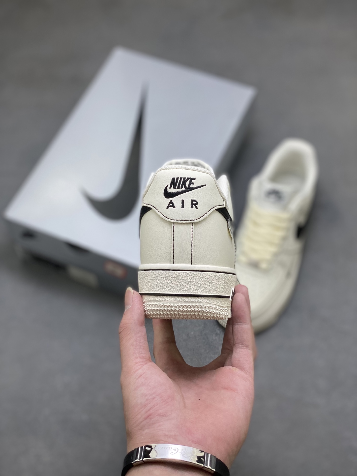 Nike Air Force 1 '07 Low Sneakers - Limited Edition, Comfortable & Stylish 5 i1755711240823 4776 0 3