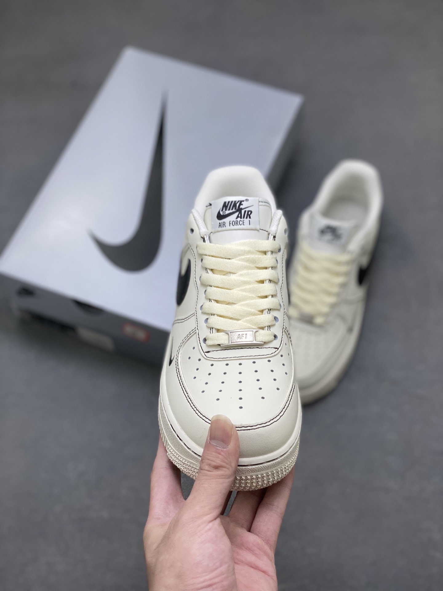 Nike Air Force 1 '07 Low Sneakers - Limited Edition, Comfortable & Stylish 3 i1755711240876 9307 0 1