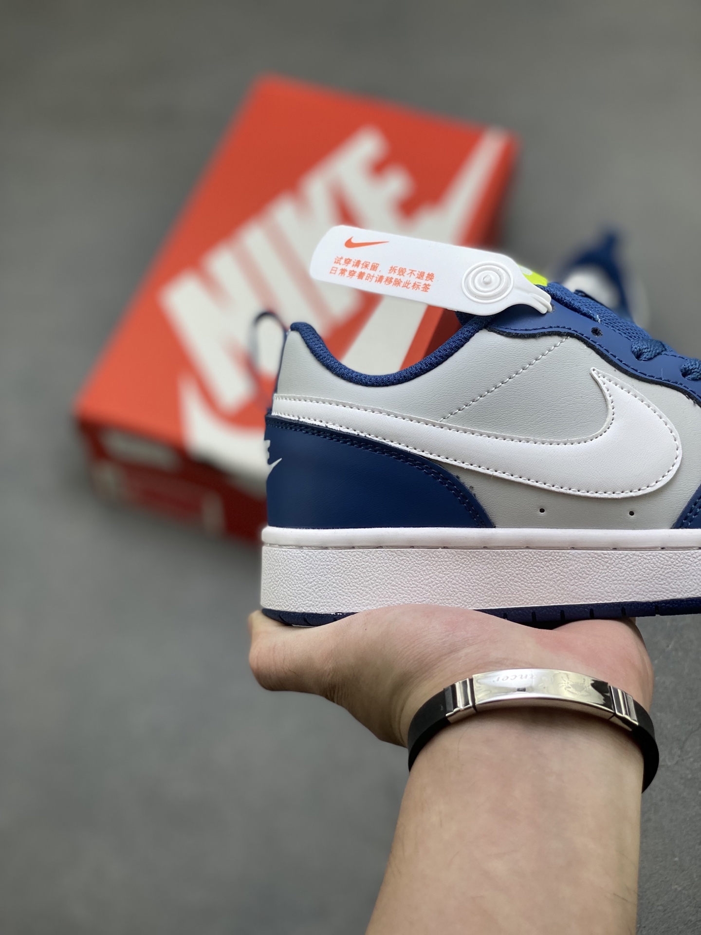 Nike Ebernon Low PRM: Classic Style, Everyday Comfort in Blue/Grey Sneaker 6 i1755712182895 6902 0 4
