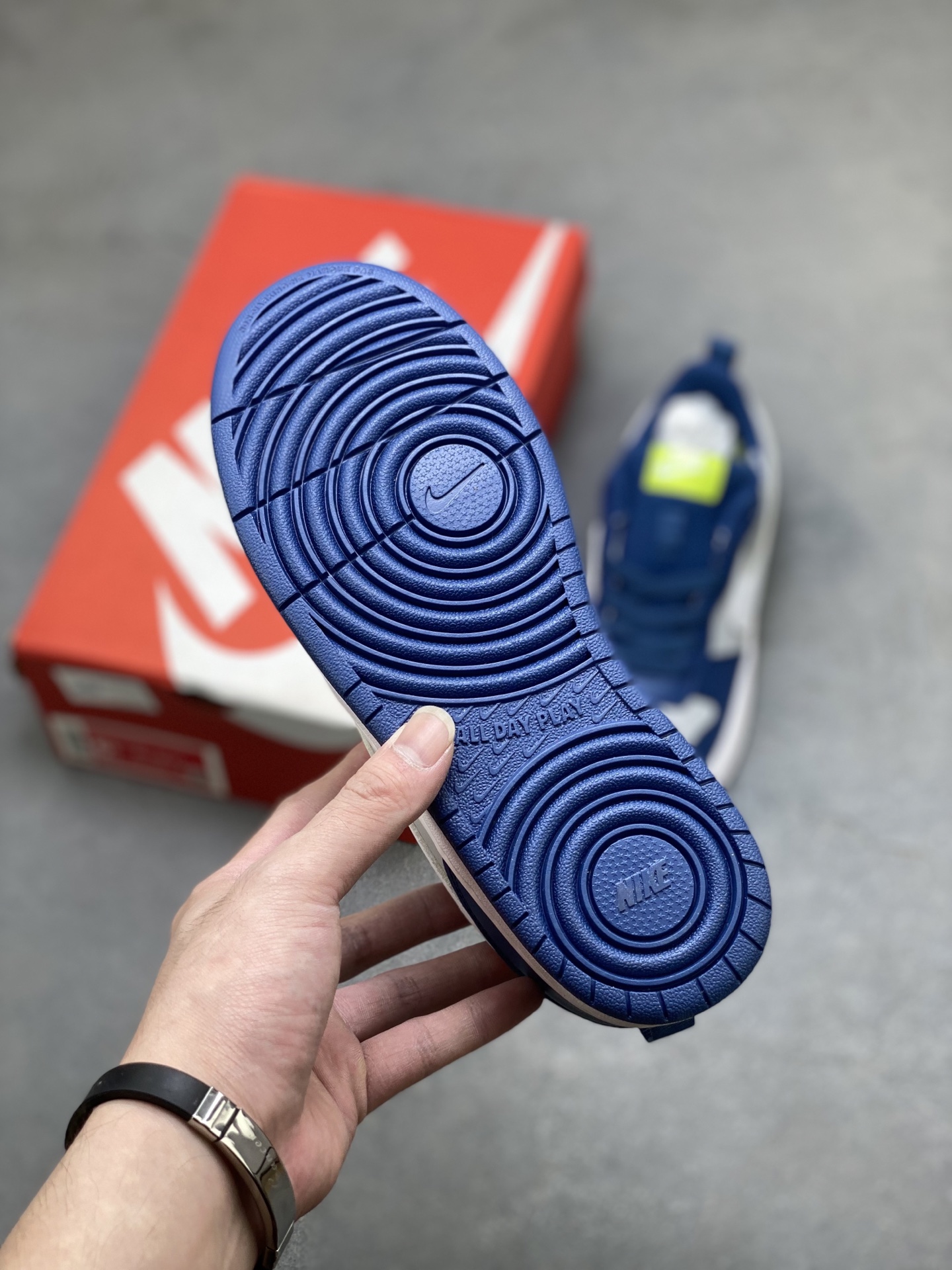 Nike Ebernon Low PRM: Classic Style, Everyday Comfort in Blue/Grey Sneaker 7 i1755712184704 1020 0 5