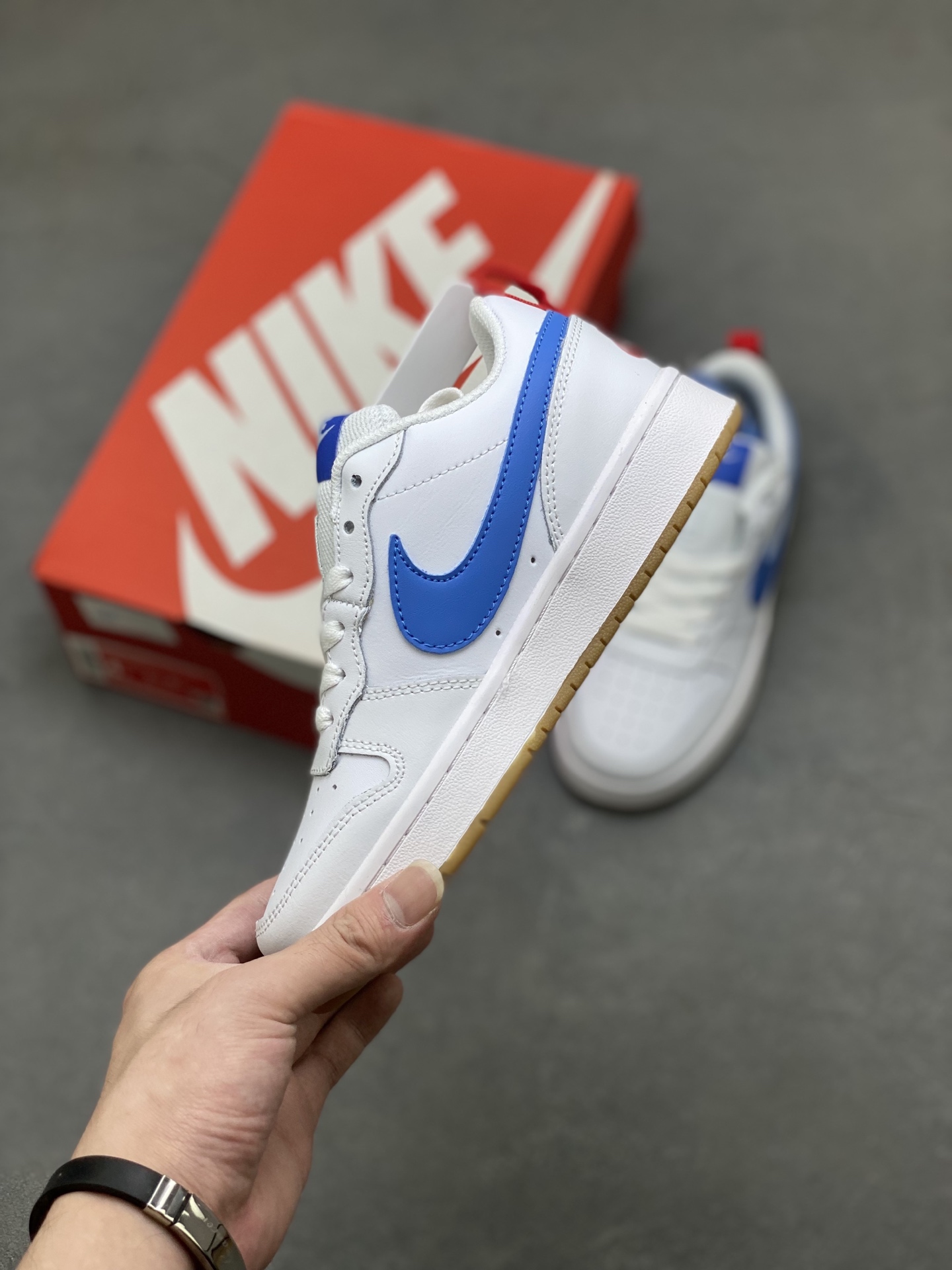 Nike Ebernon Low PRM White/Blue Leather Sneakers - Versatile & Breathable 4 i1755712390813 9968 0 2