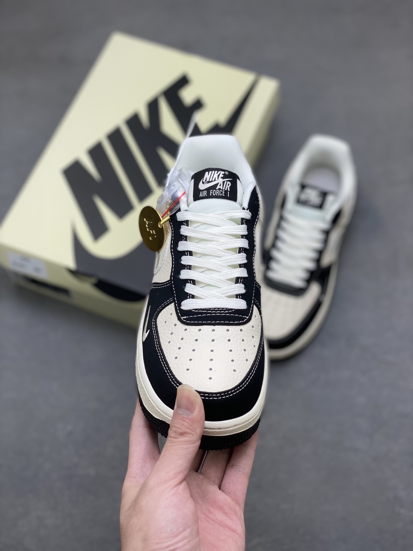 Nike Air Force 1 '07 Low Sneakers Limited Edition - DD8912-316 3 i1755798397278 3091 0 1