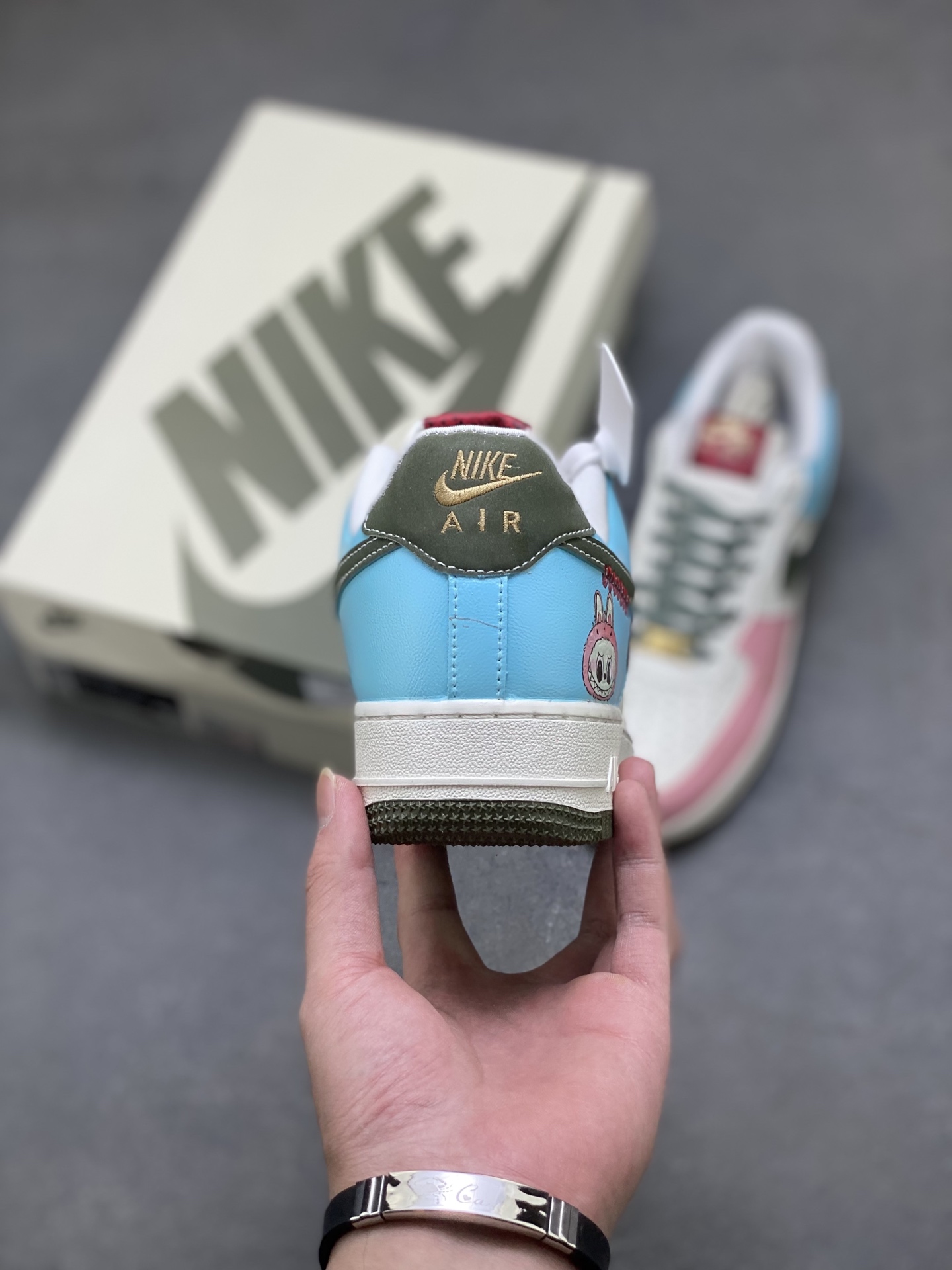 Nike Air Force 1 '07 Low Limited Edition Sneakers - HV5979-130 5 i1755798432121 7606 0 3