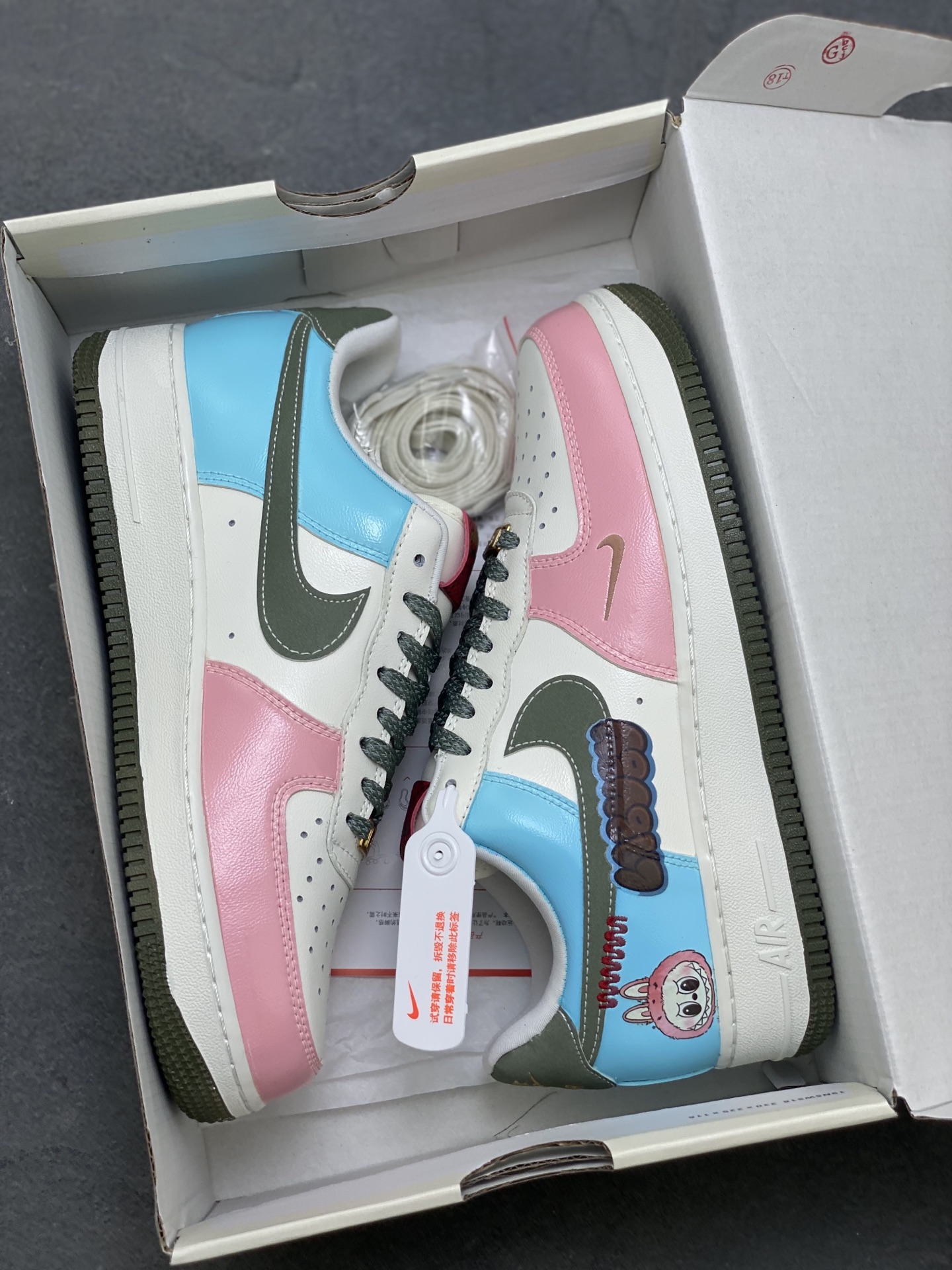 Nike Air Force 1 '07 Low Limited Edition Sneakers - HV5979-130 10 i1755798436343 7725 0 8