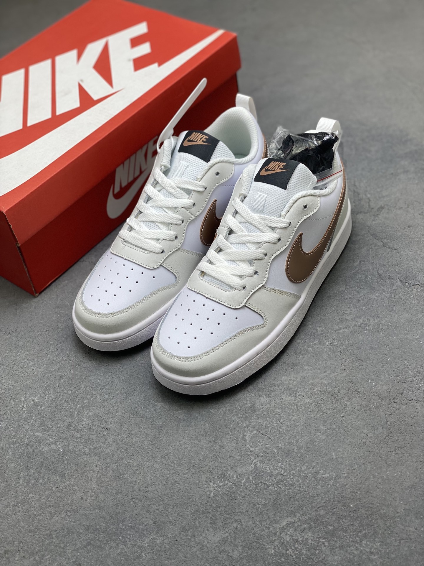 Nike Ebernon Low PRM Sneaker - Versatile, Breathable, and Comfortable Shoes 9 i1755798555263 7802 0 7