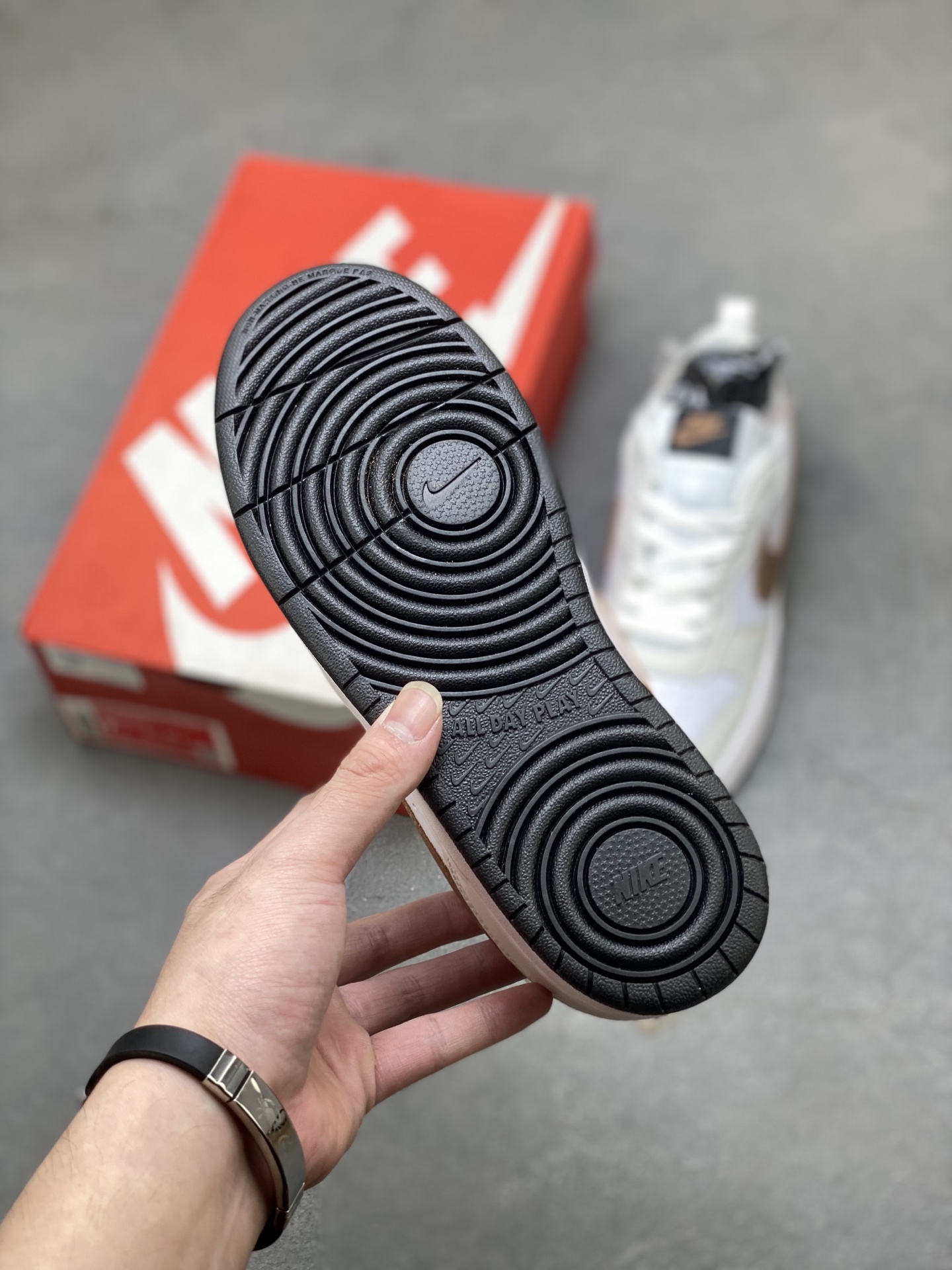 Nike Ebernon Low PRM Sneaker - Versatile, Breathable, and Comfortable Shoes 7 i1755798555894 7885 0 5