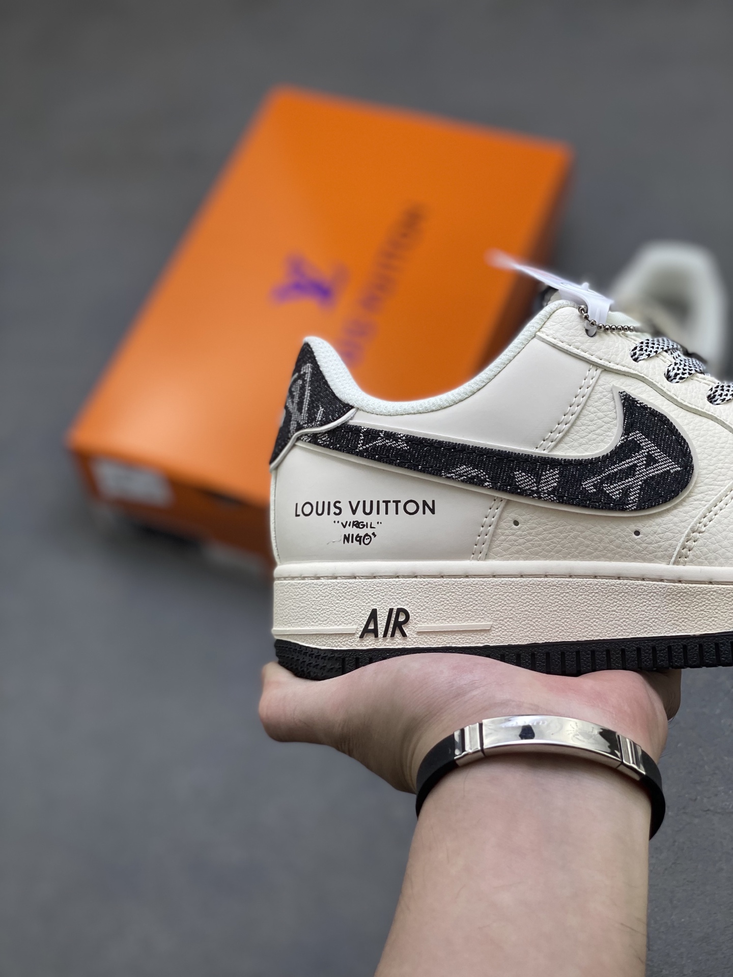Nike Air Force 1 Low Louis Vuitton Custom Sneakers Limited Edition 6 i1755879008908 8427 0 4
