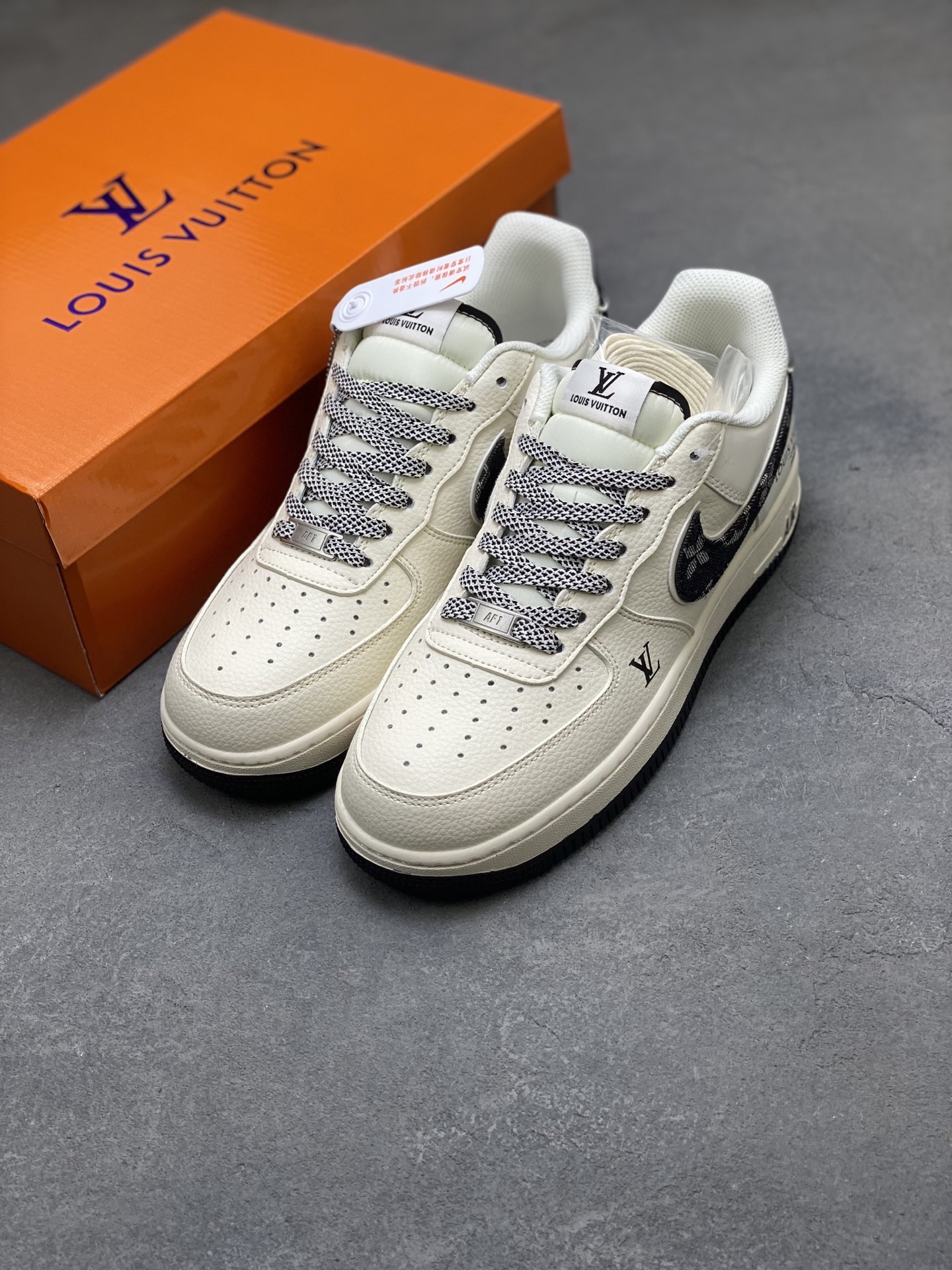 Nike Air Force 1 Low Louis Vuitton Custom Sneakers Limited Edition 9 i1755879010251 8779 0 7