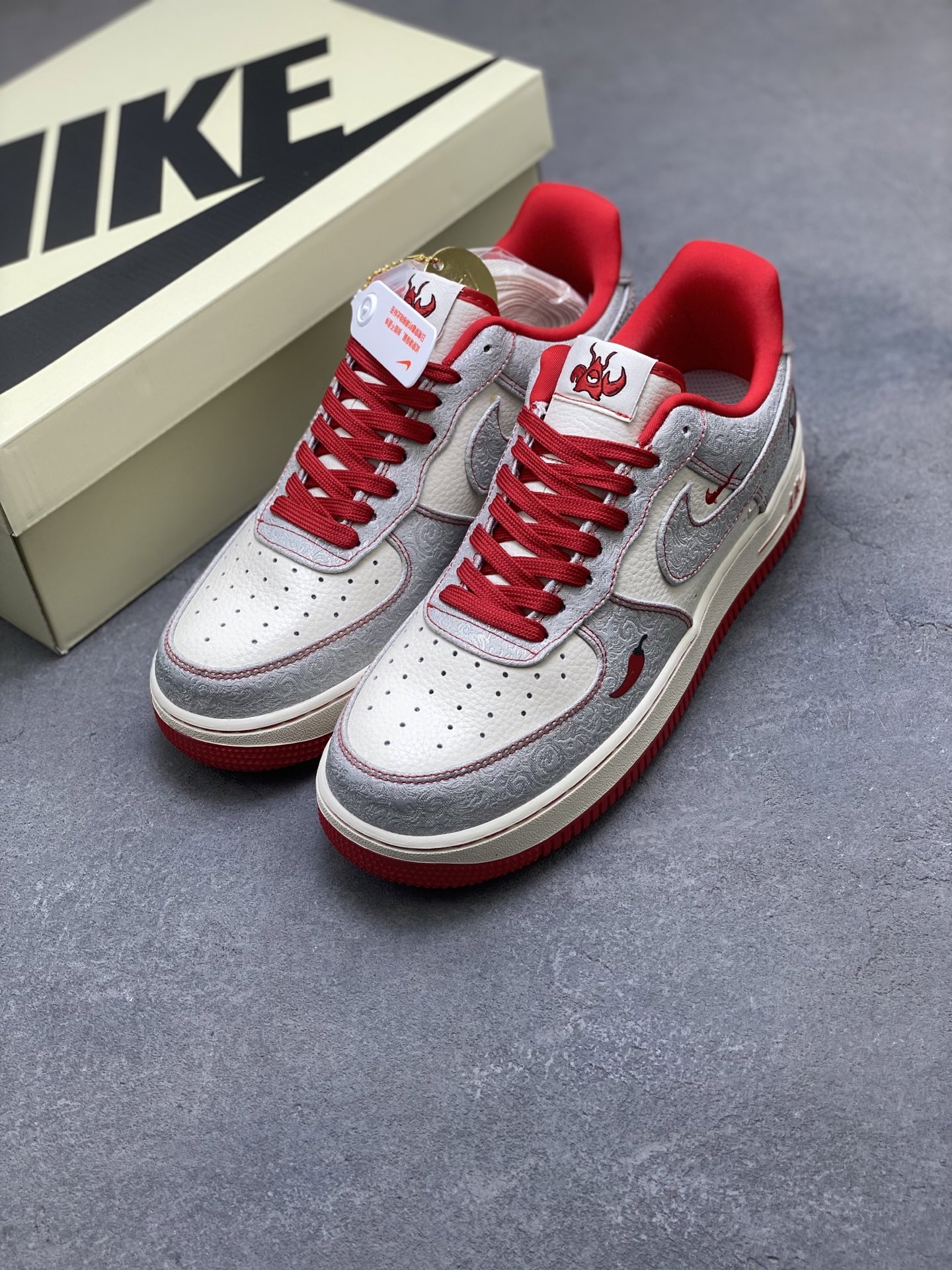Nike Air Force 1 '07 Low Limited Edition Sneakers - Chili Pepper Accents 9 i1756137757427 5075 0 7