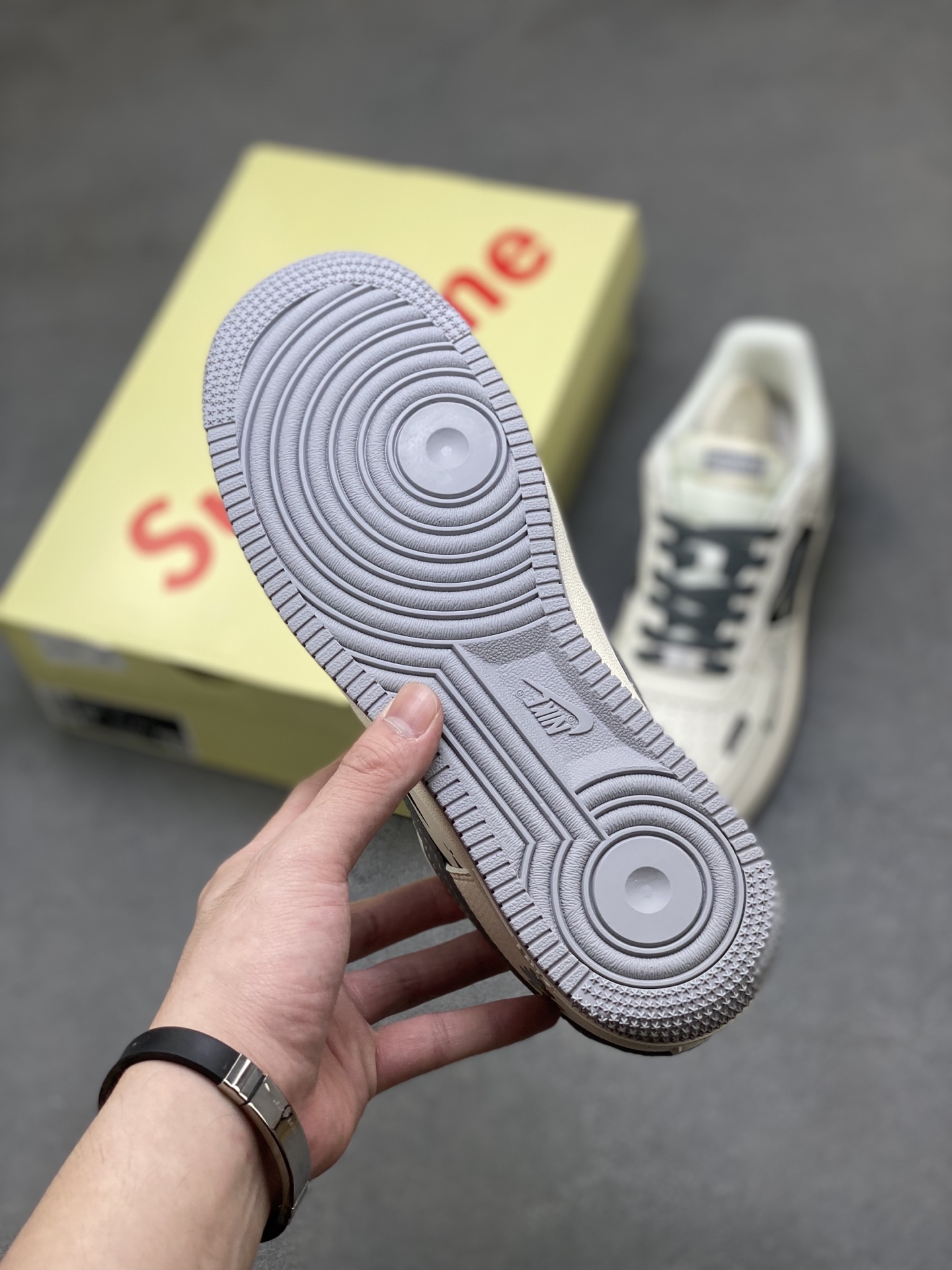 Nike Air Force 1 '07 Low Sneakers - Limited Edition, Supreme Collaboration 7 i1756225695737 2331 0 5