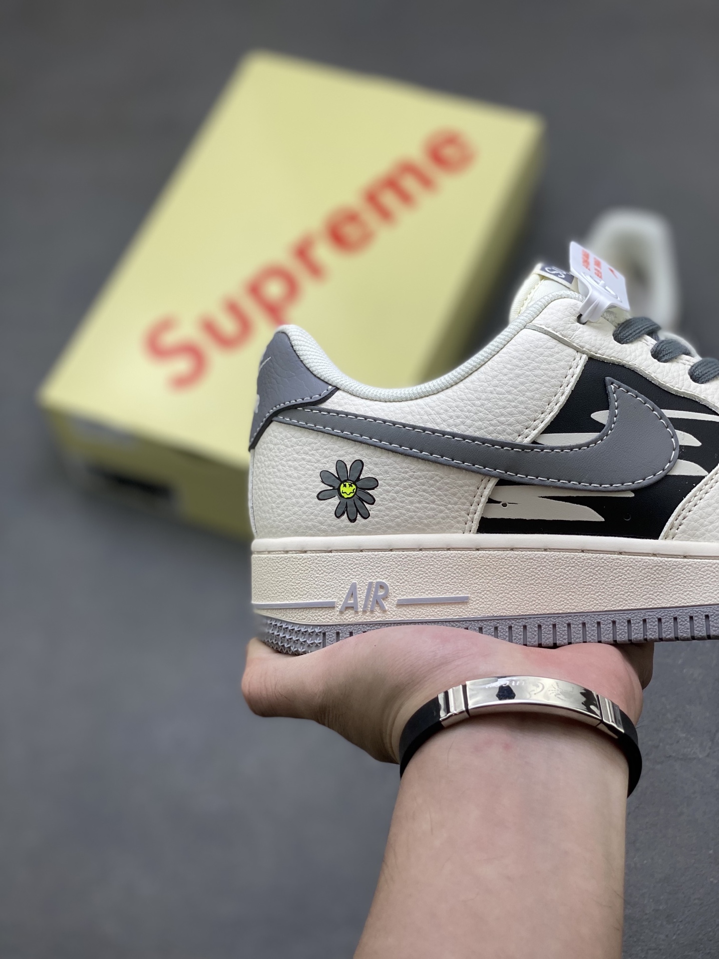 Nike Air Force 1 '07 Low Sneakers - Limited Edition, Supreme Collaboration 6 i1756225698344 9568 0 4