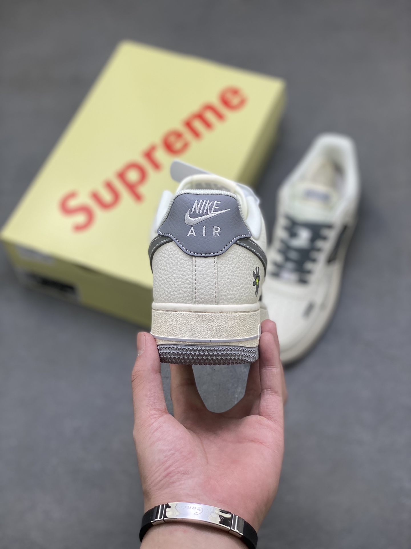 Nike Air Force 1 '07 Low Sneakers - Limited Edition, Supreme Collaboration 5 i1756225703317 4247 0 3