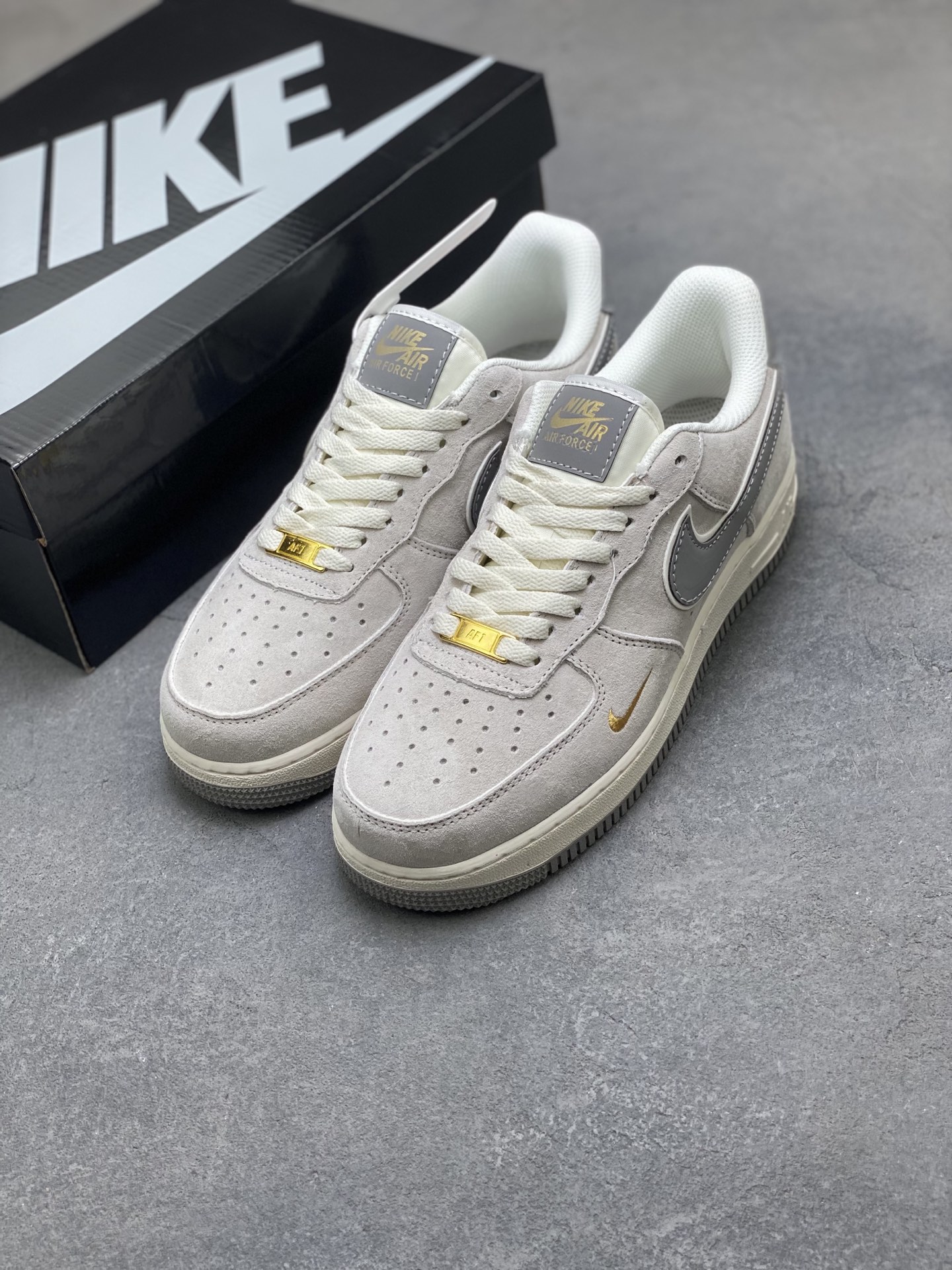 Nike Air Force 1 '07 Low Grey Suede Casual Sneakers 9 i1756225740396 3683 0 7