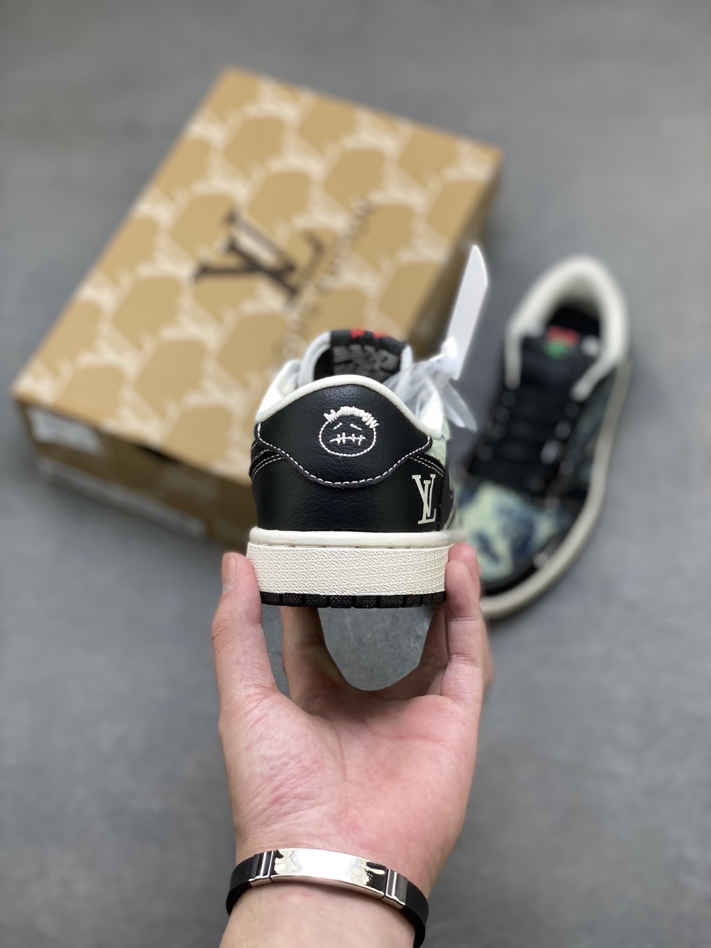Air Jordan 1 Low Louis Vuitton x Travis Scott, Stylish Sneakers 4 i1756226387199 5297 0 3