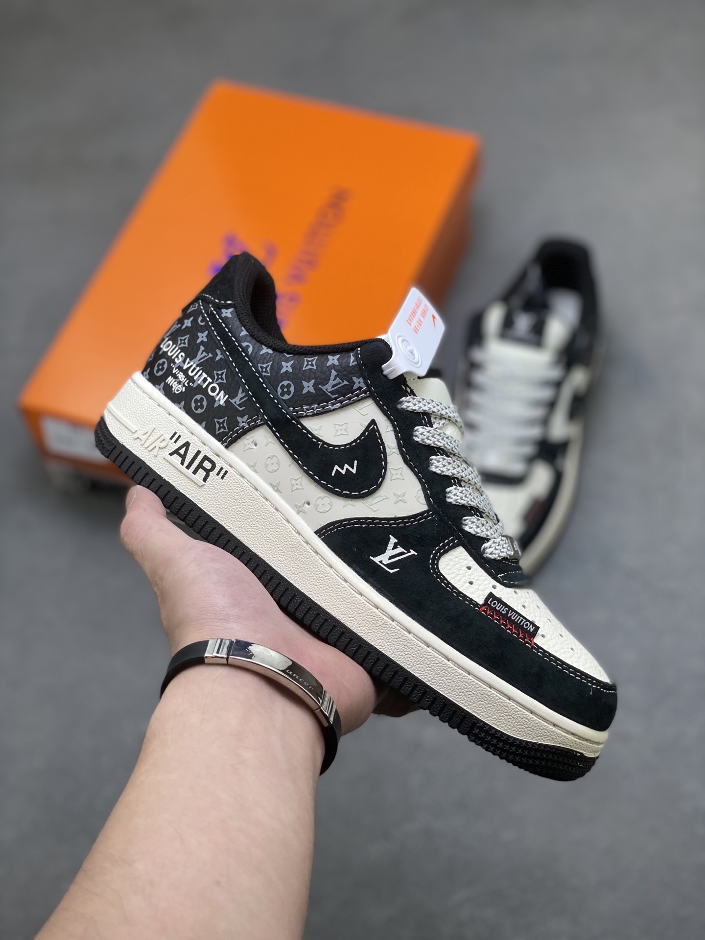 Nike Air Force 1 '07 Low Louis Vuitton Custom Sneakers 2 i1756311764861 3109 0 0