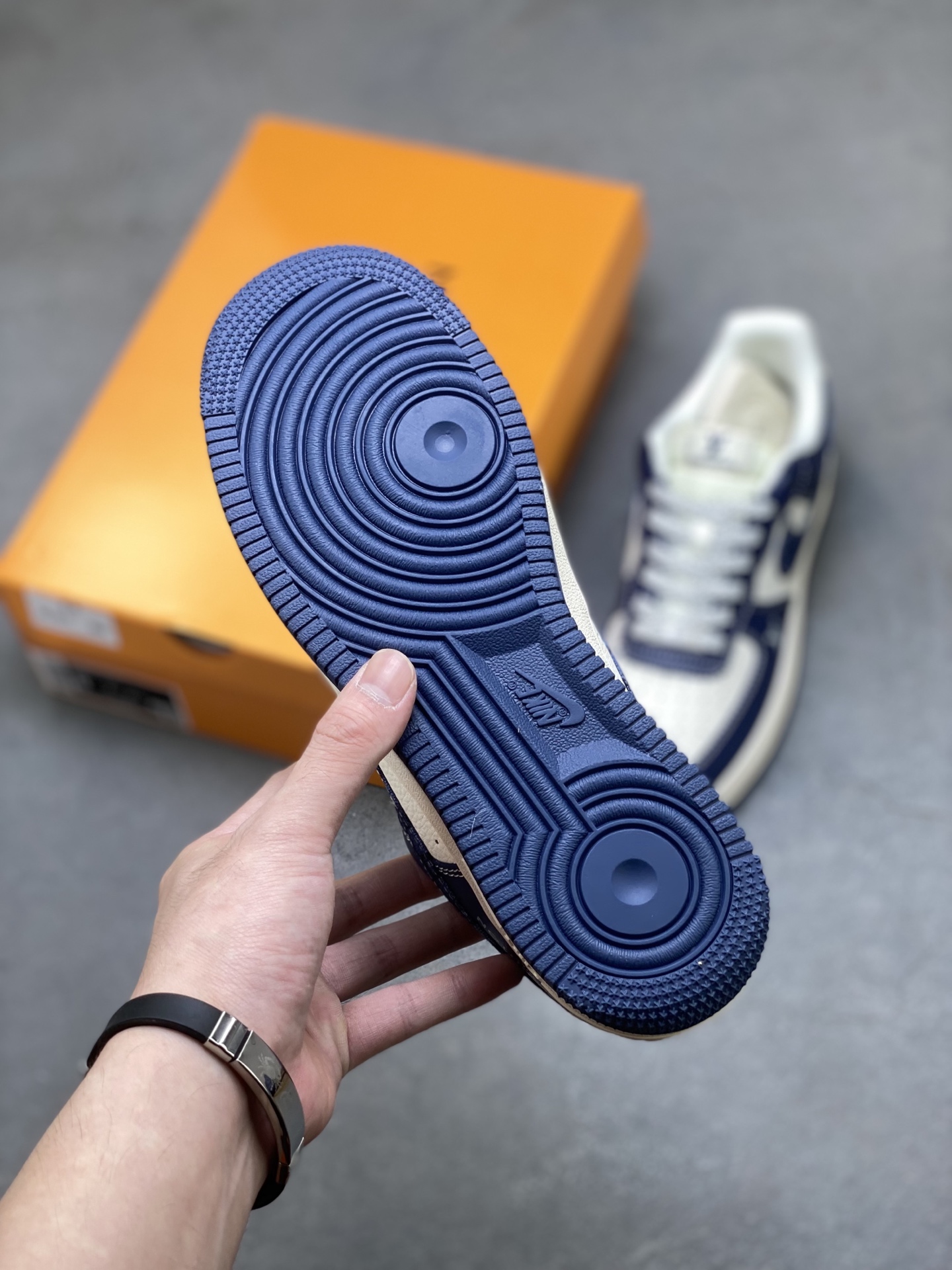 Nike Air Force 1 '07 Low Louis Vuitton Sneakers Limited Edition JP8028-009 29 i1756311814316 1014 0 5