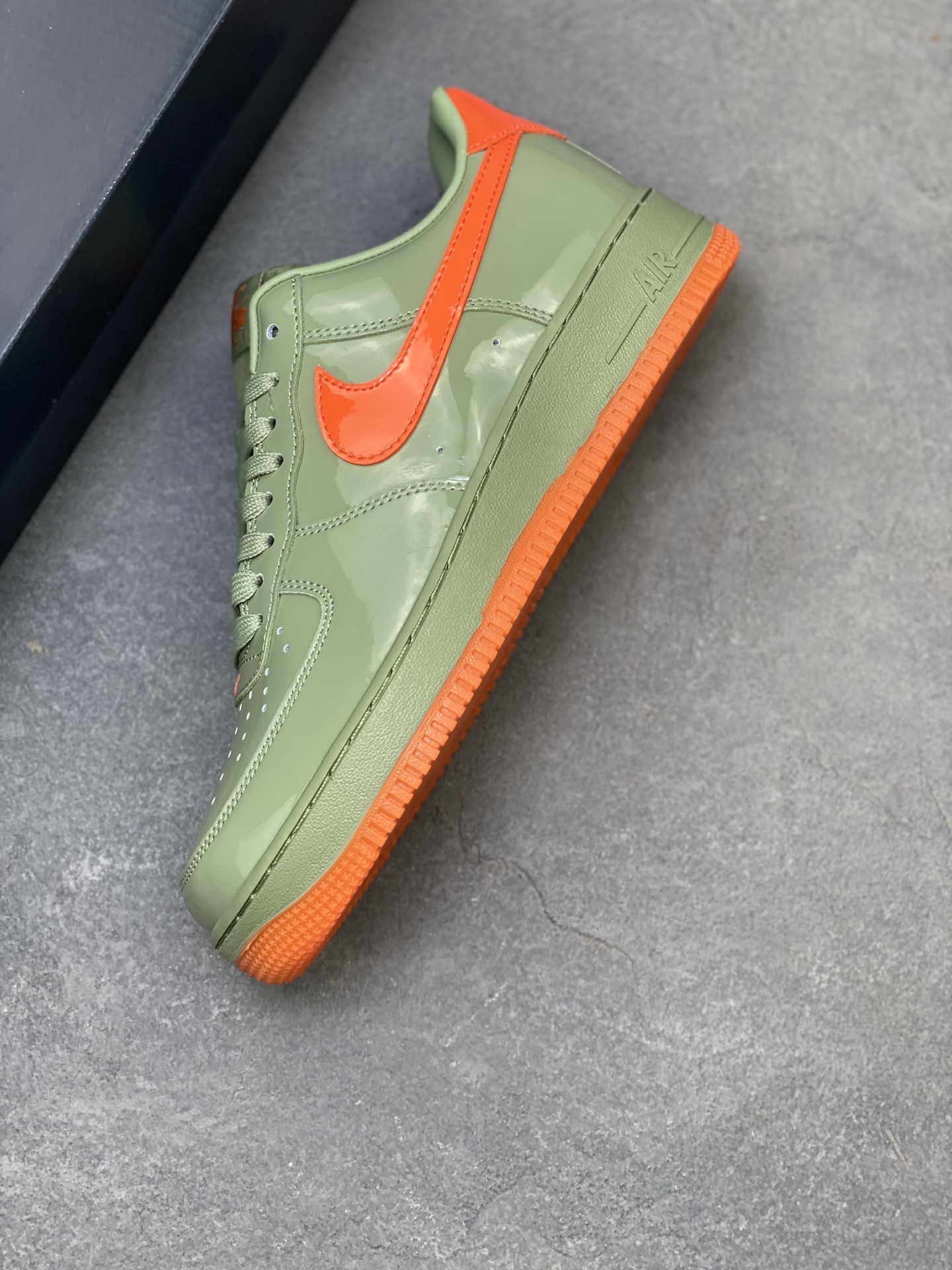 Nike Air Force 1 '07 Low Olive/Orange Limited Edition - HJ9118-386 8 i1756311960294 2801 0 6