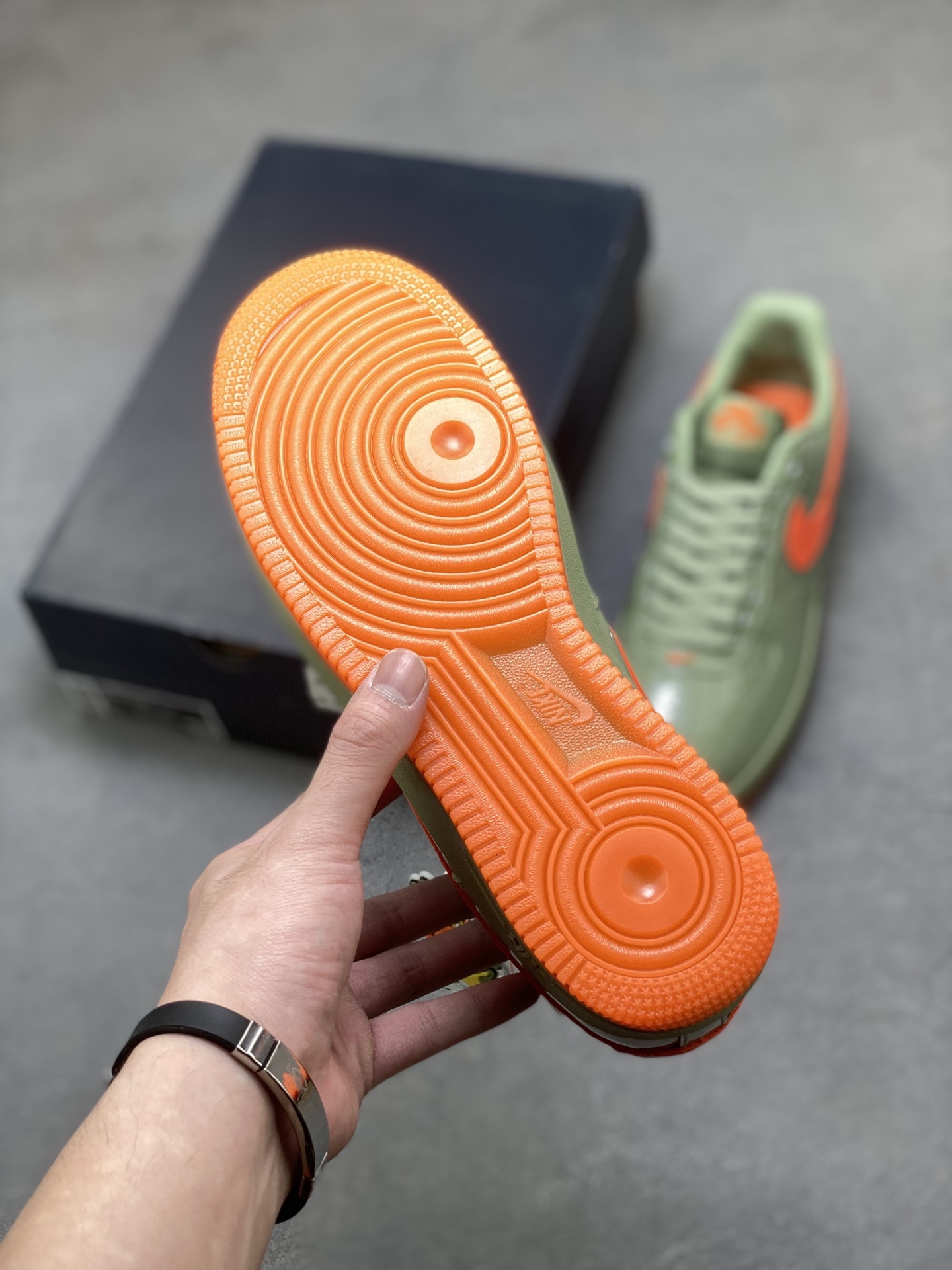 Nike Air Force 1 '07 Low Olive/Orange Limited Edition - HJ9118-386 7 i1756311960950 137 0 5
