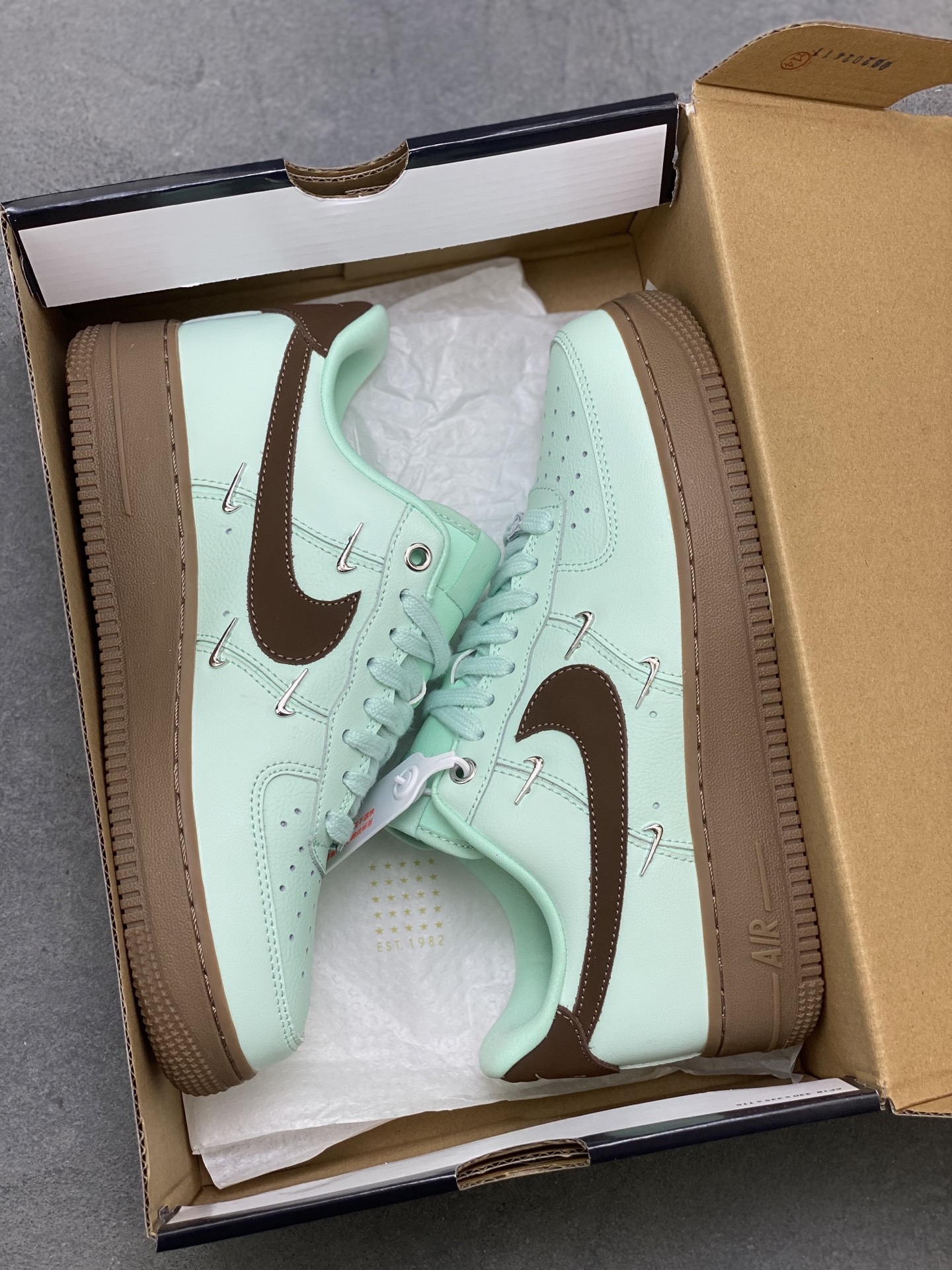 Nike Air Force 1 '07 Low Mint Green/Brown - Limited Edition Sneaker 10 i1756399535686 8131 0 8