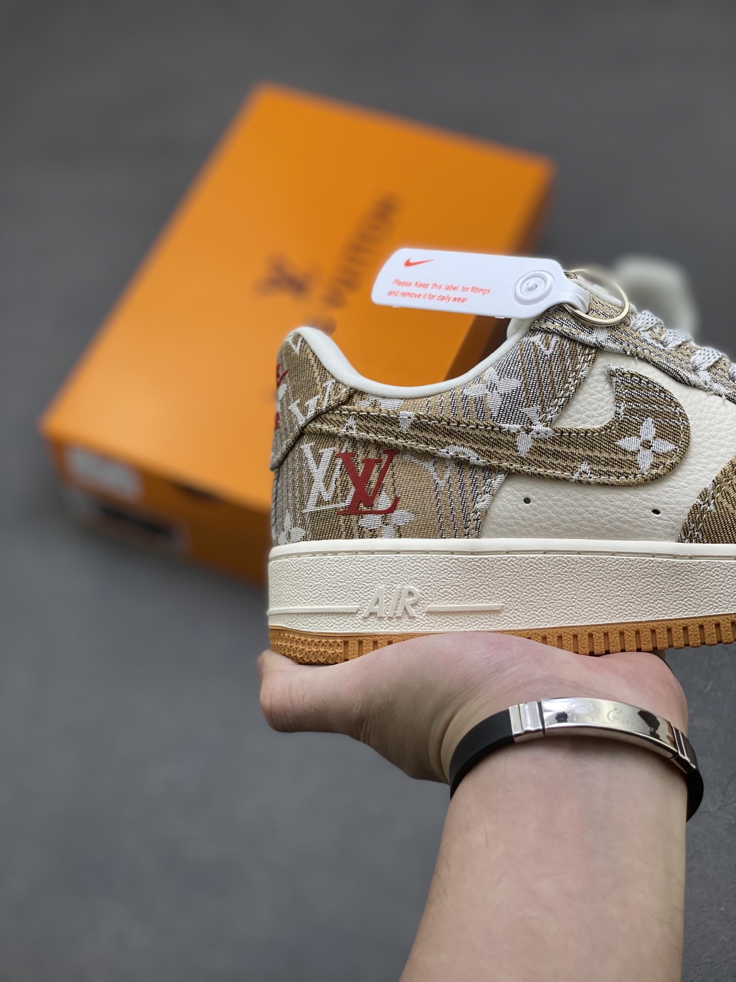 Nike Air Force 1 '07 Low: A Stylish and Limited Edition Sneaker 6 i1756484455099 2812 0 4