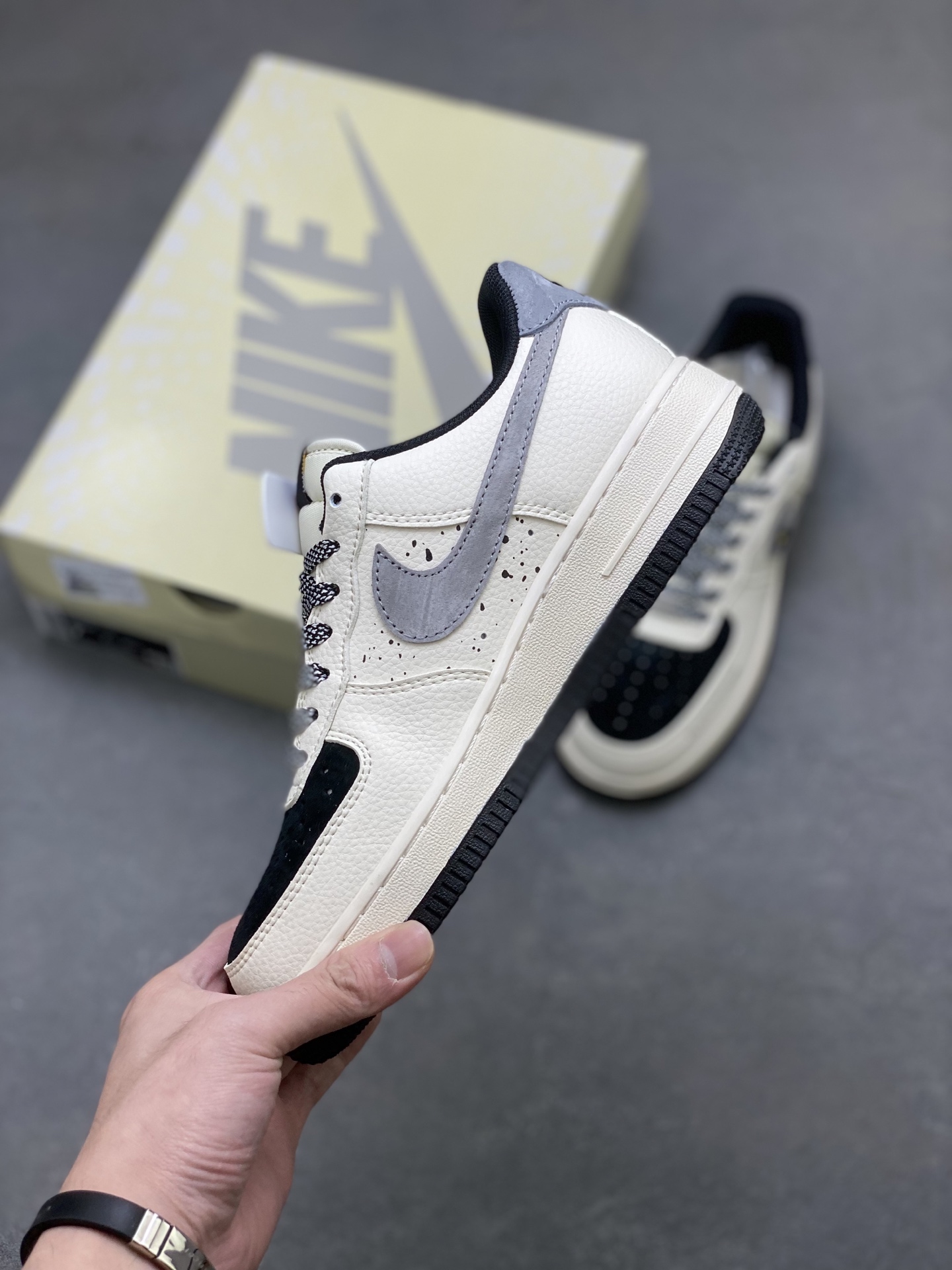 Nike Air Force 1 '07 Low PEACEMINUSONE - Limited Edition Sneakers 4 i1756486791401 7556 0 2