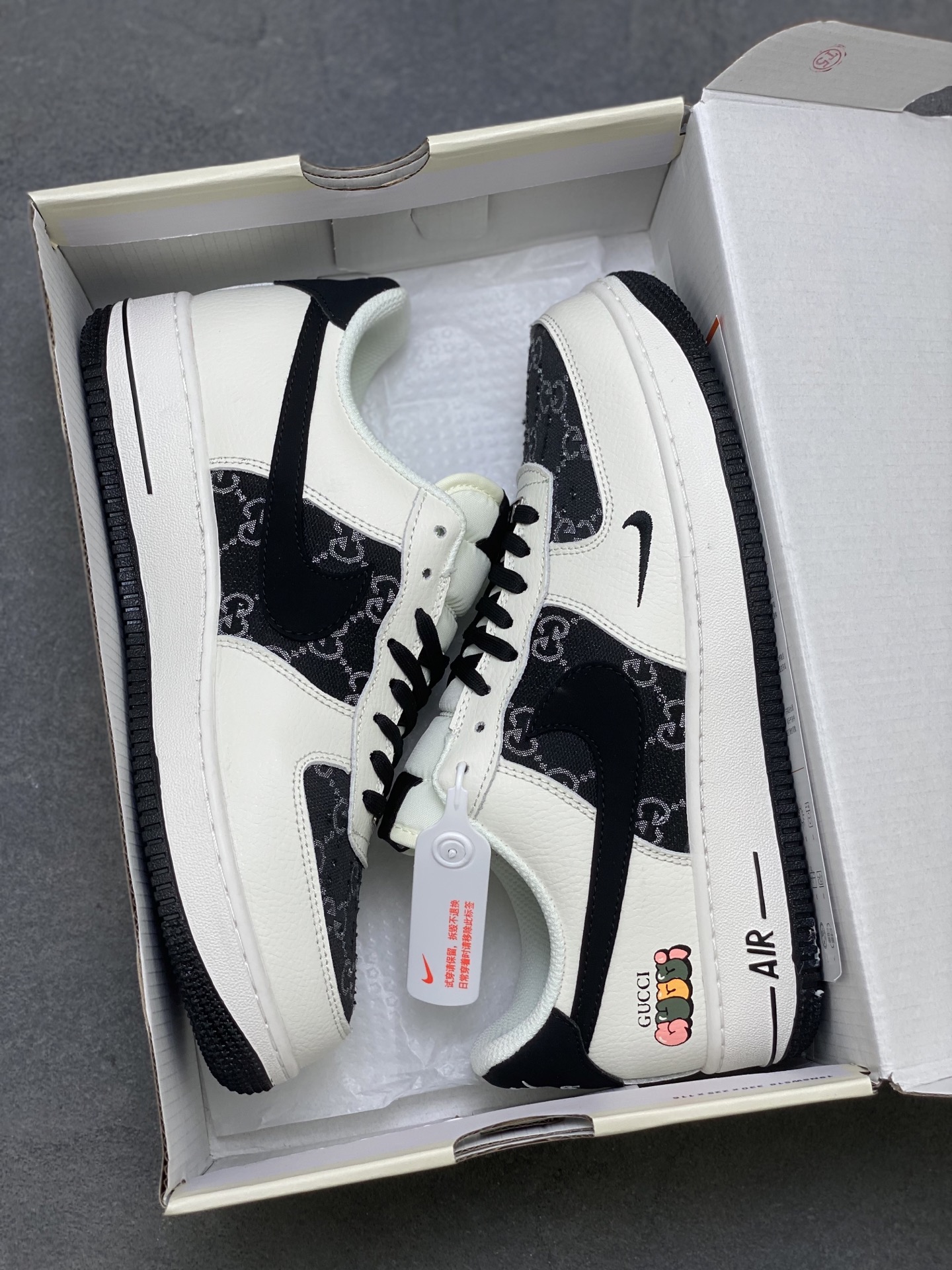 Nike Air Force 1 '07 Low Black and White Designer Sneakers for Men and Women 10 i1756486838828 7735 0 8