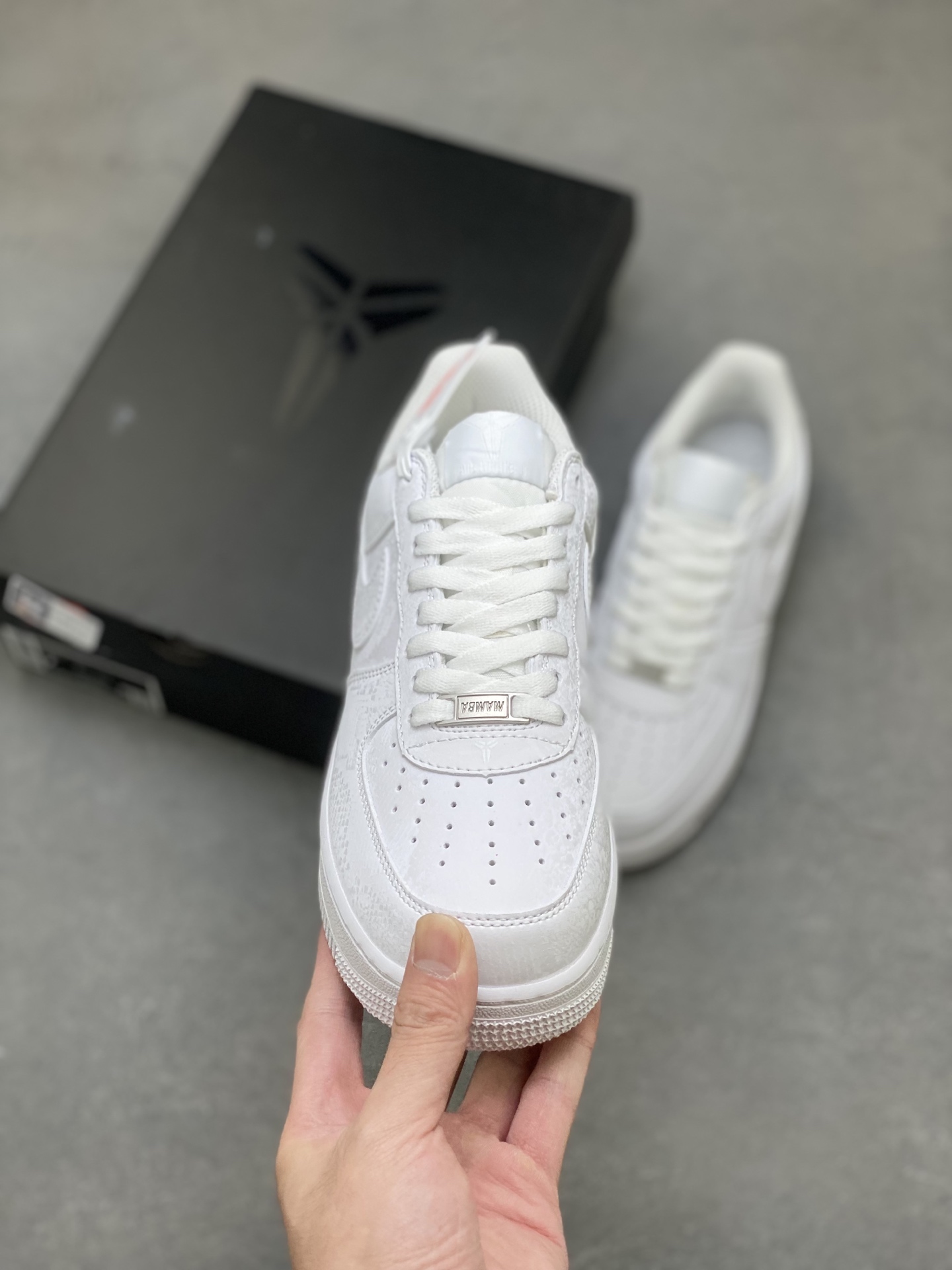 Nike Air Force 1 '07 Low White Sneakers: Premium Comfort and Style 3 i1756486924760 3652 0 1