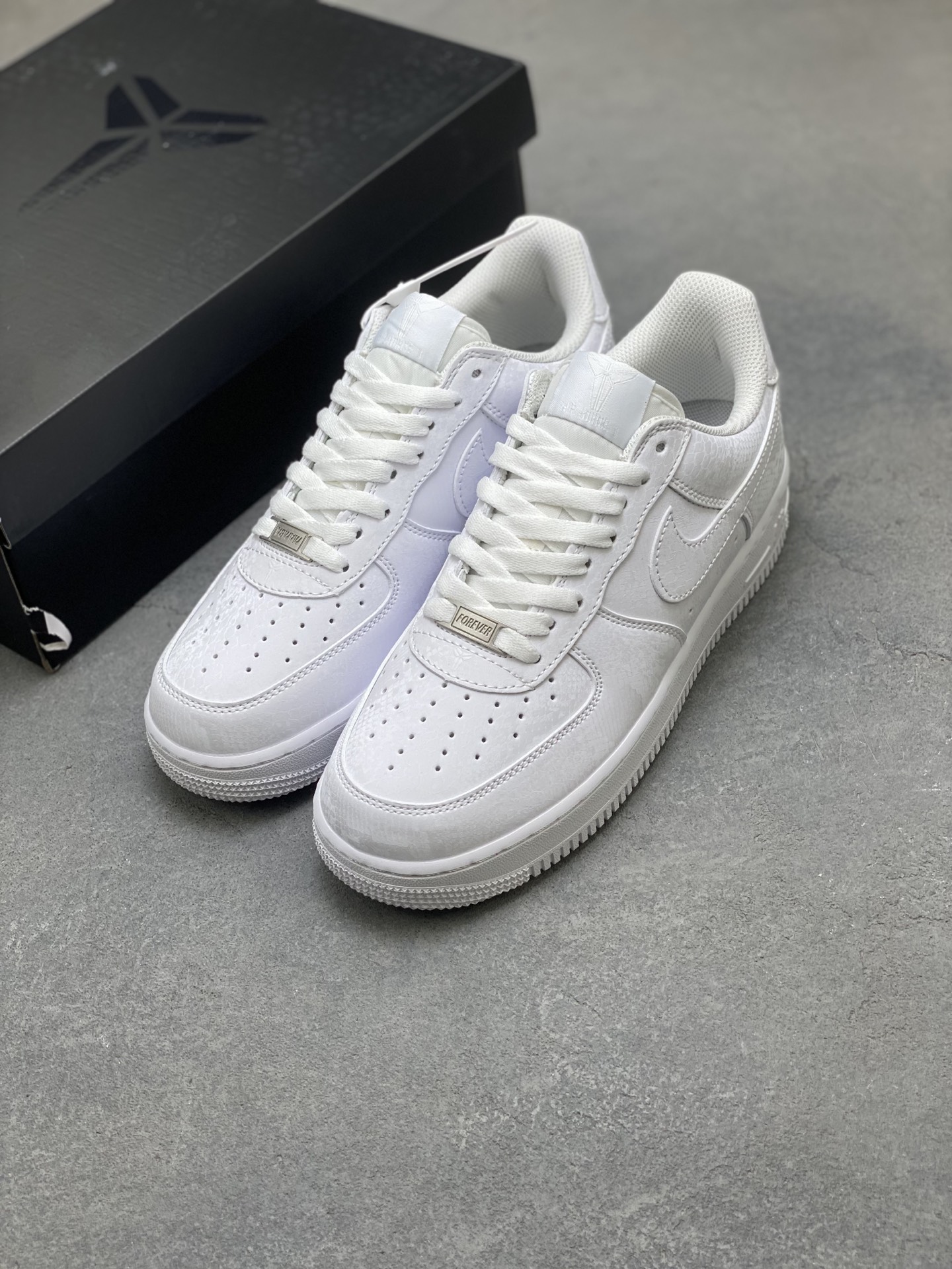 Nike Air Force 1 '07 Low White Sneakers: Premium Comfort and Style 9 i1756486934007 6744 0 7