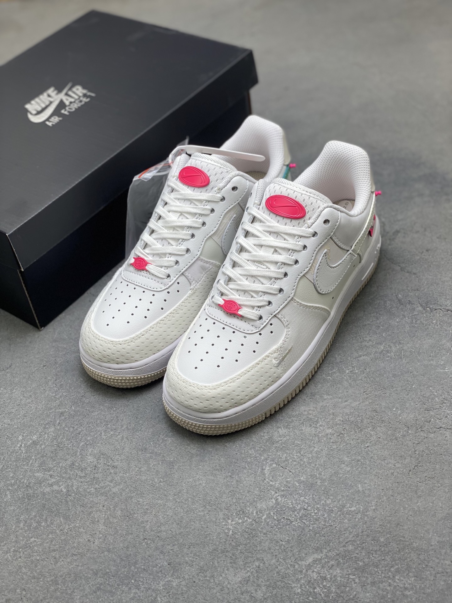Nike Air Force 1 '07 Low: Limited Edition Sneakers for Style & Comfort 9 i1756571132250 5245 0 7