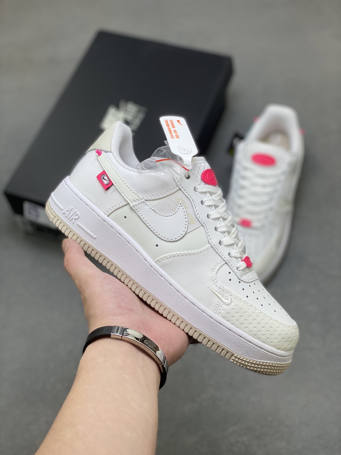 Nike Air Force 1 '07 Low: Limited Edition Sneakers for Style & Comfort 2 i1756571132407 8598 0 0