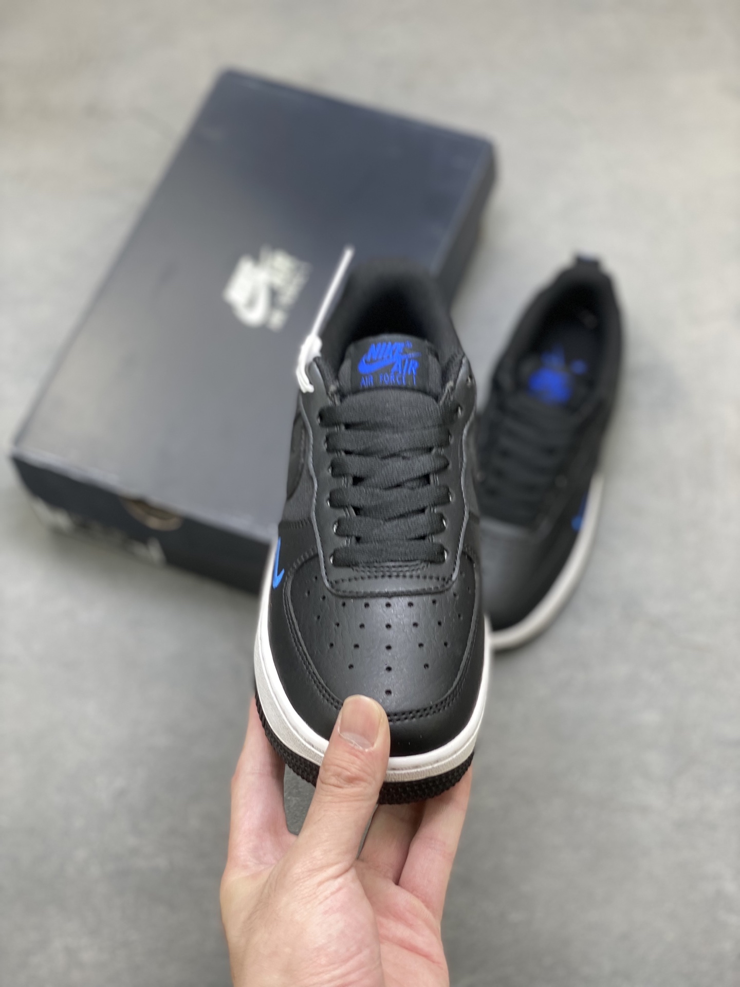 Nike Air Force 1 '07 Low Black/Blue Stitching Men's Sneakers FZ4625-001 3 i1756571301684 6868 0 1