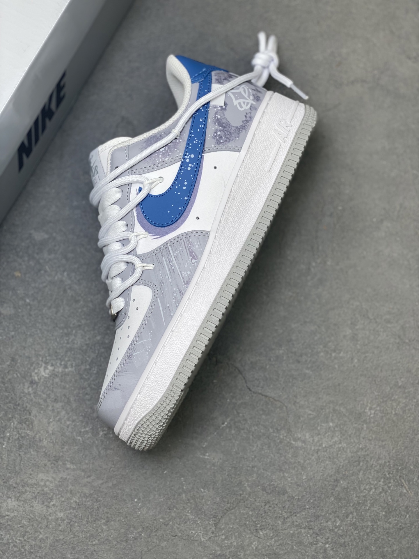 Nike Air Force 1 '07 Low White/Blue Limited Edition Sneakers 8 i1756656459882 8390 0 6