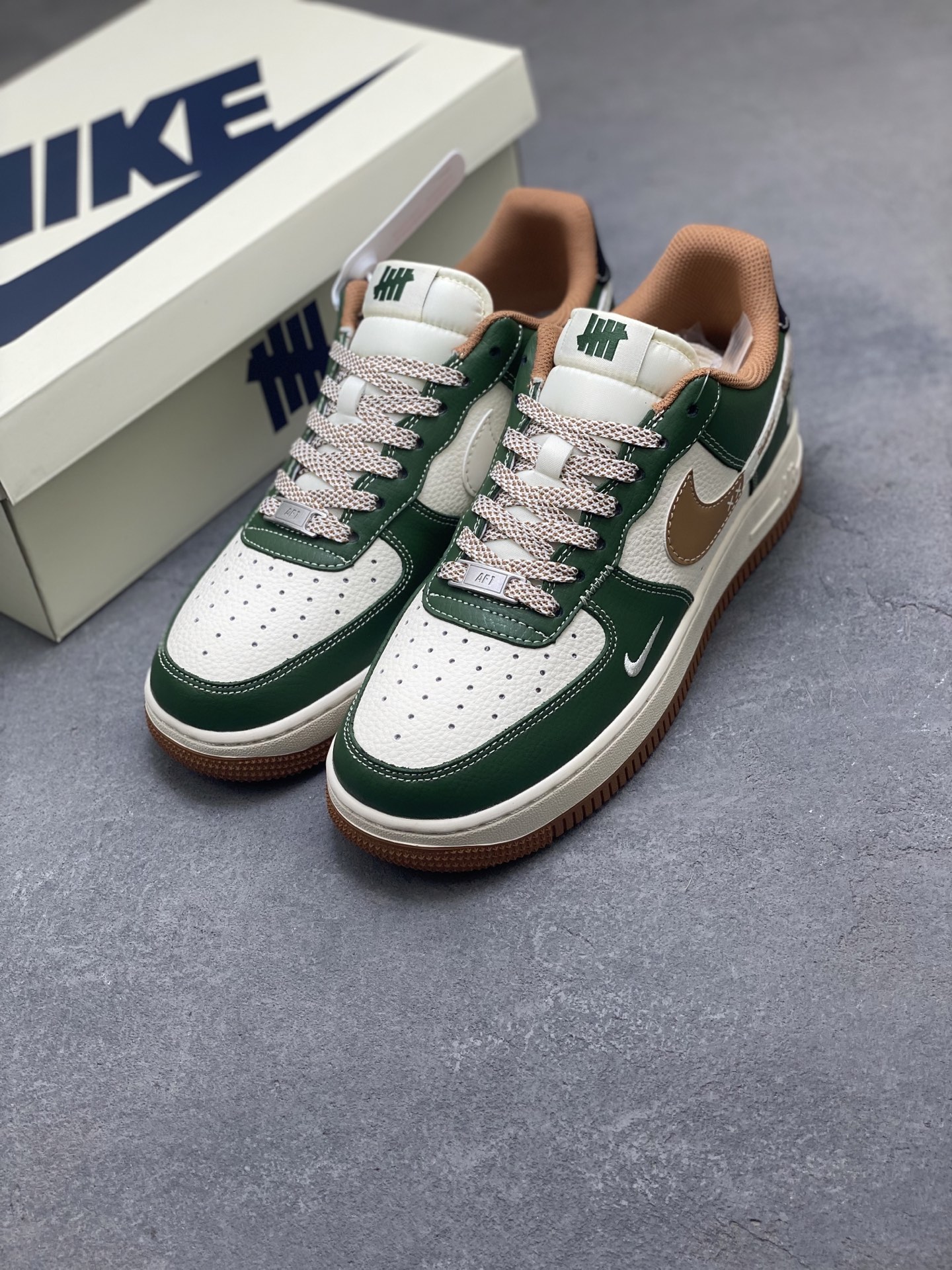 Nike Air Force 1 '07 Low Green/White Casual Sneakers JP8028-006 9 i1756656598166 5387 0 7