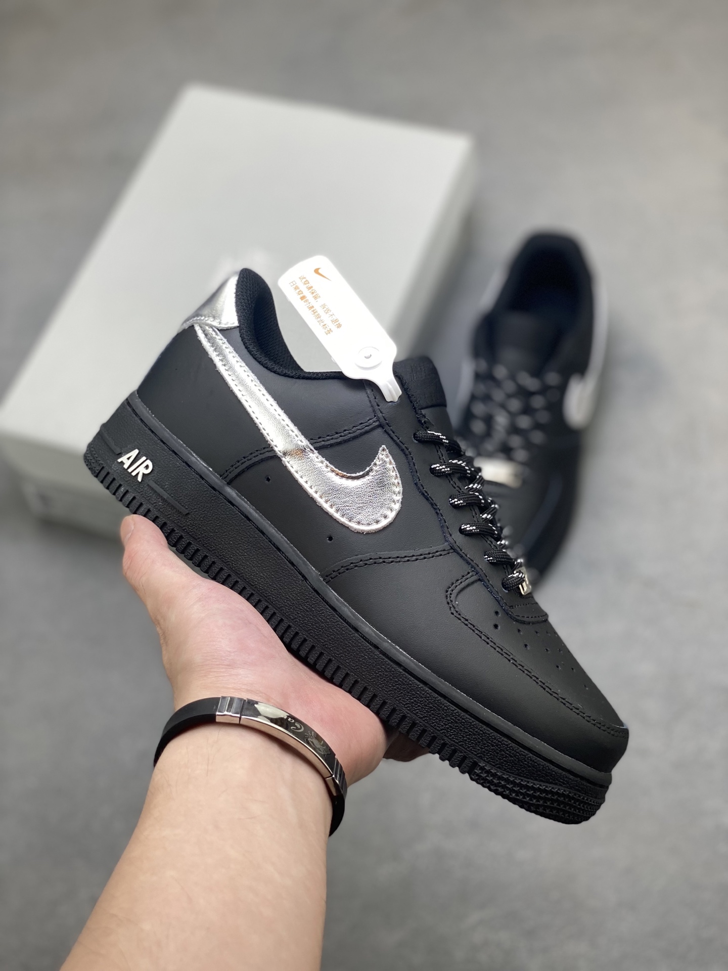 Nike Air Force 1 '07 Low Black/Silver Limited Edition Sneakers 2 i1756656642131 6423 0 0