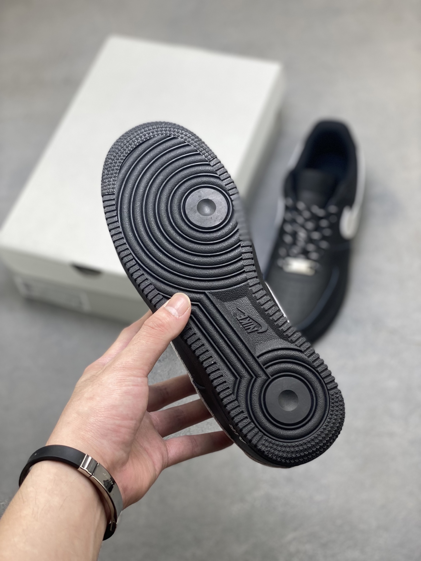 Nike Air Force 1 '07 Low Black/Silver Limited Edition Sneakers 7 i1756656650637 225 0 5