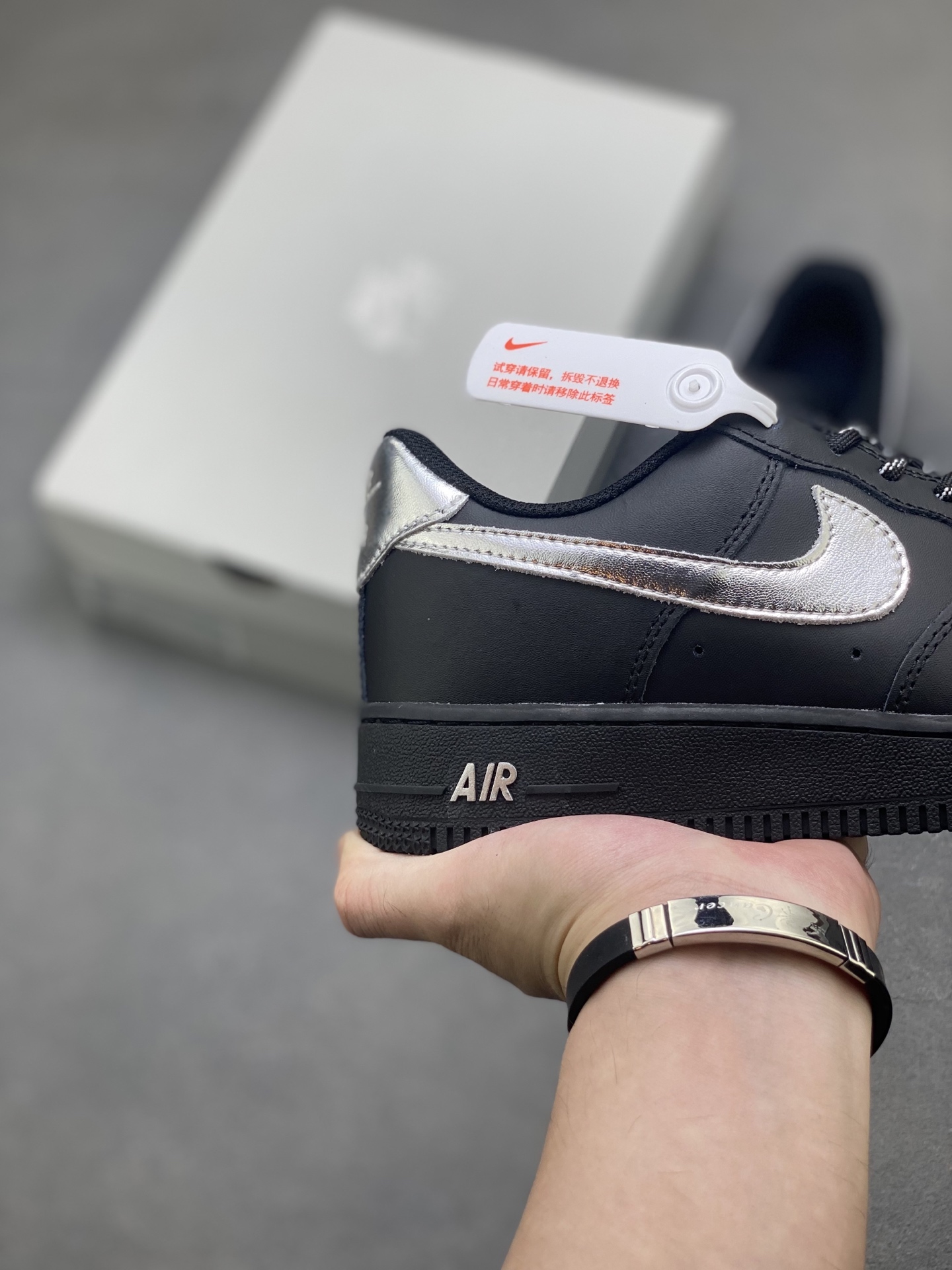 Nike Air Force 1 '07 Low Black/Silver Limited Edition Sneakers 6 i1756656650647 4501 0 4
