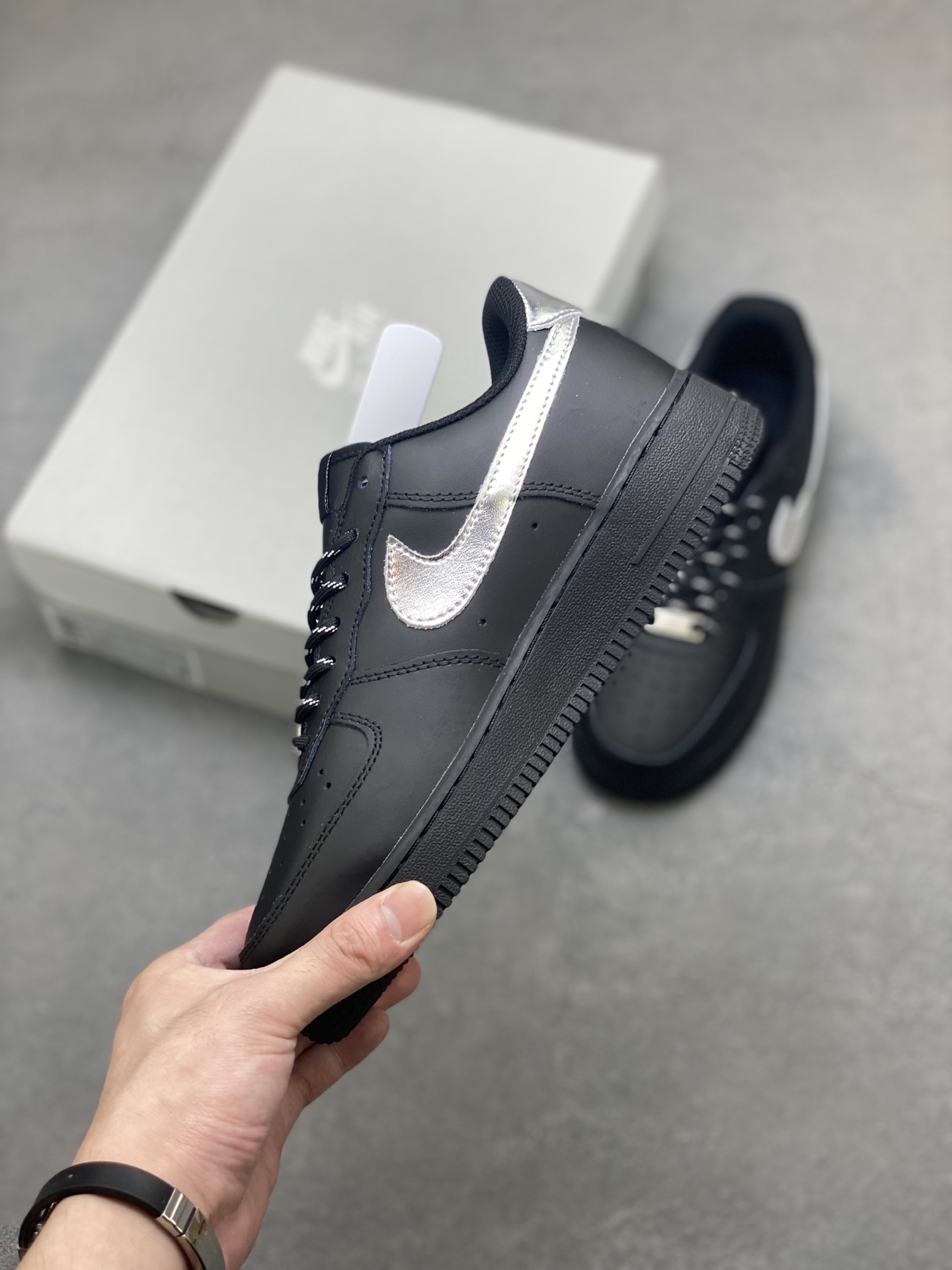 Nike Air Force 1 '07 Low Black/Silver Limited Edition Sneakers 4 i1756656650728 3967 0 2
